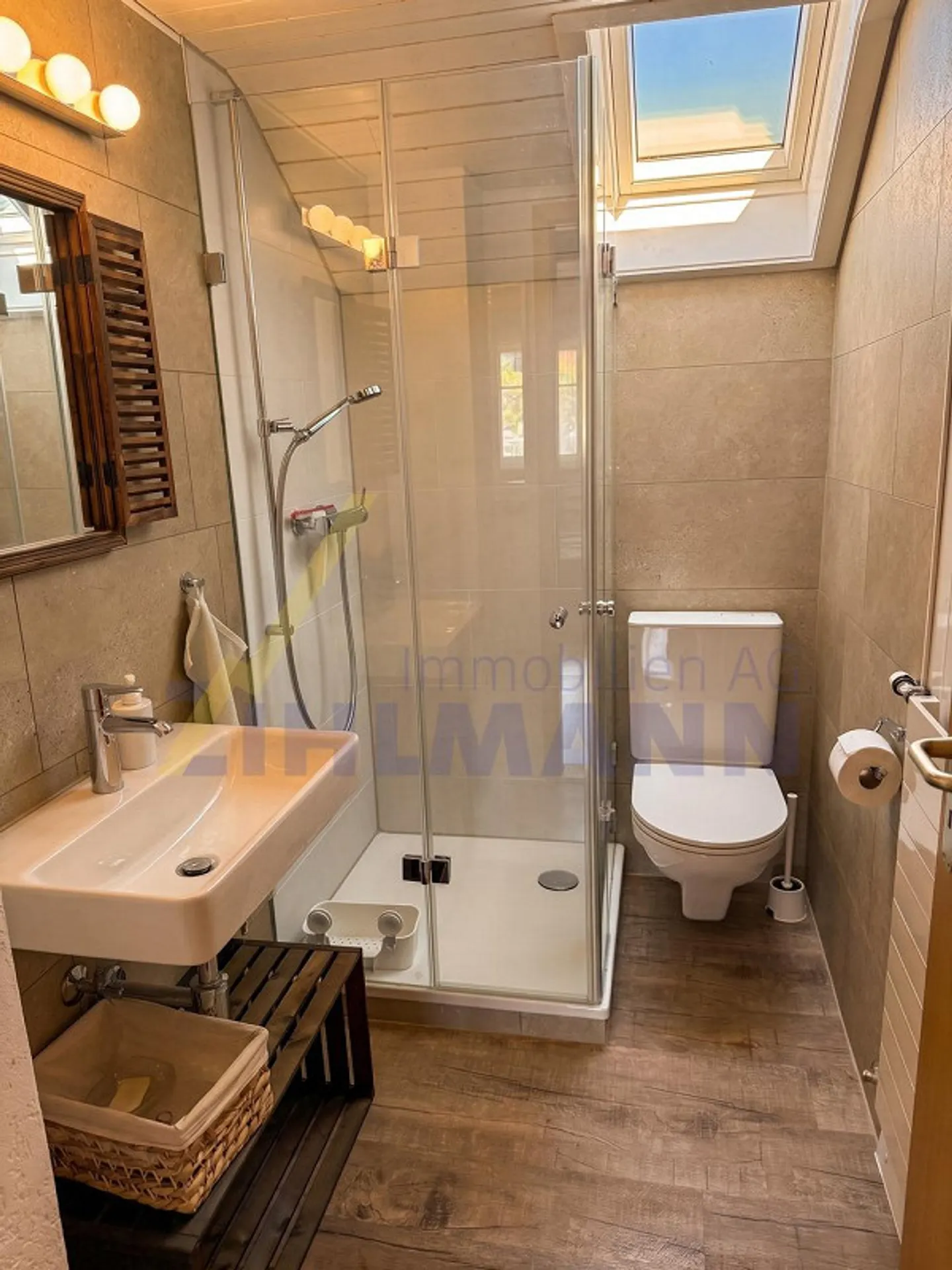 Sezione di casa di 4,5 stanze con spazi generosi - Foto 9 di 10