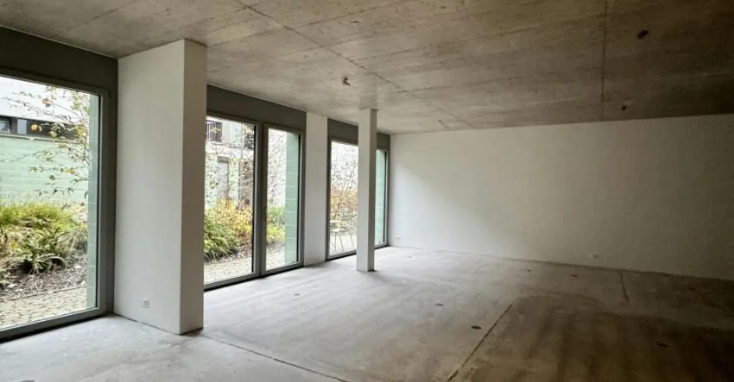 Espaces de bureau et d'atelier inspirants avec vue sur le lac dans une propriété représentative - Photo 9 sur 10