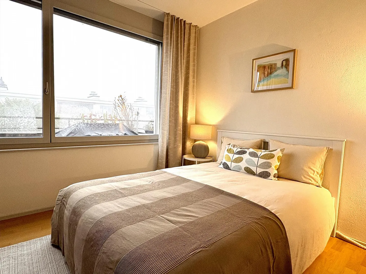 Chambre meublée avec salle de bain privée et baignoire | Vue sur le lac | Seefeld - Photo 4 sur 14