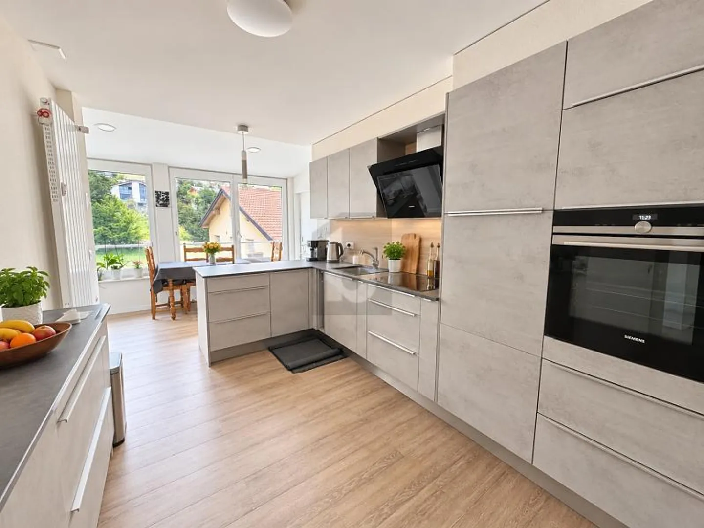 TRIPLEX, TORRE STORICA CON POTENZIALE ECCEZIONALE - Foto 4 di 6
