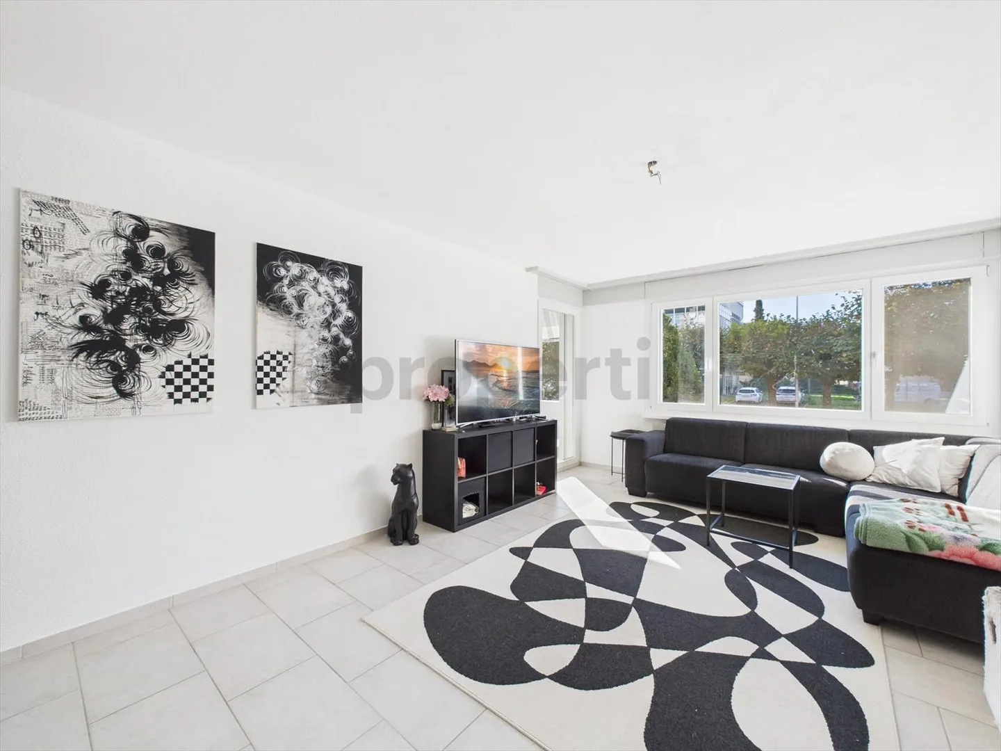 4.5 Room Apartment - Photo 1 of 13