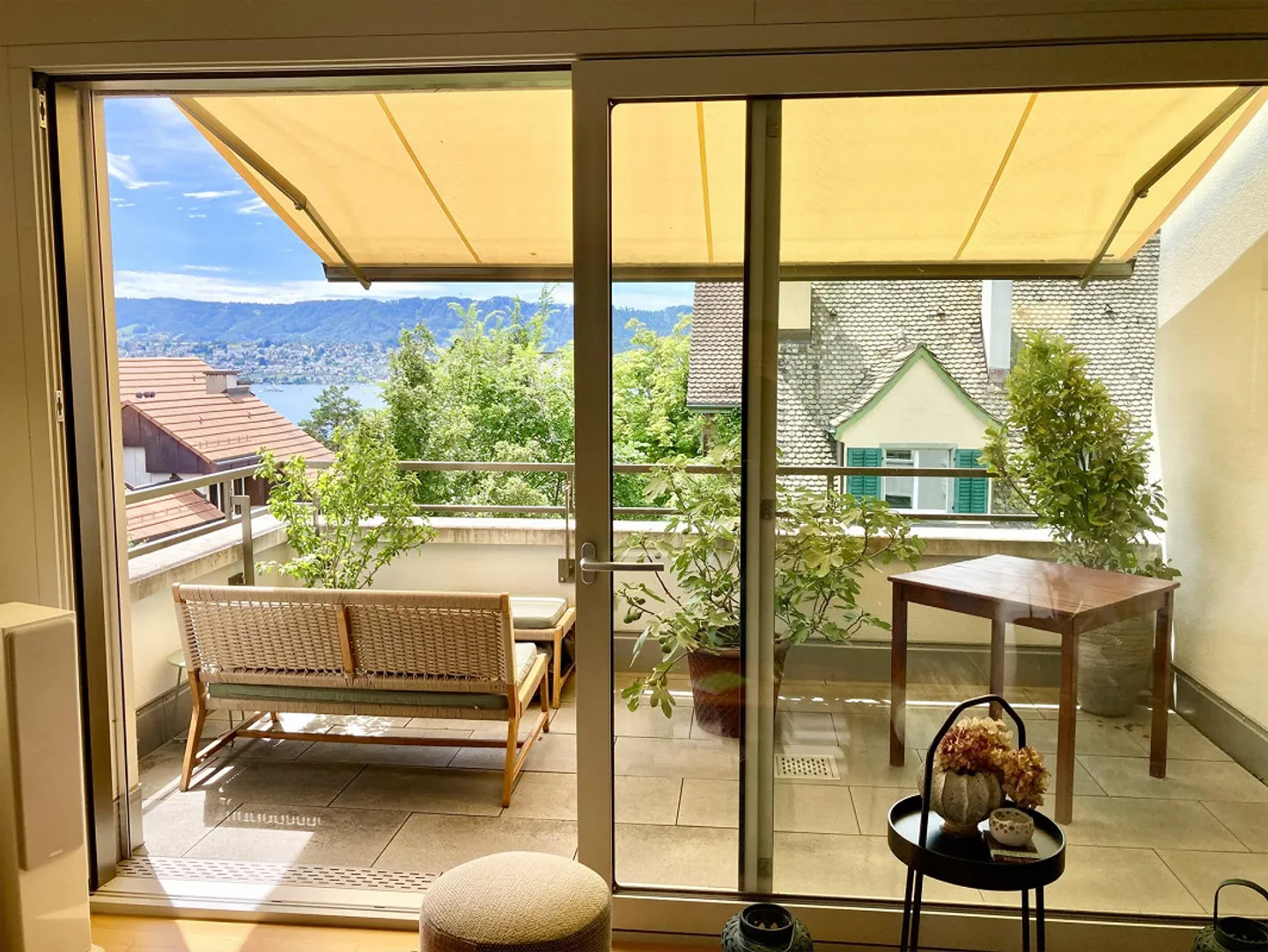 Chambre meublée avec salle de bain privée et baignoire | Vue sur le lac | Seefeld - Photo 3 sur 14