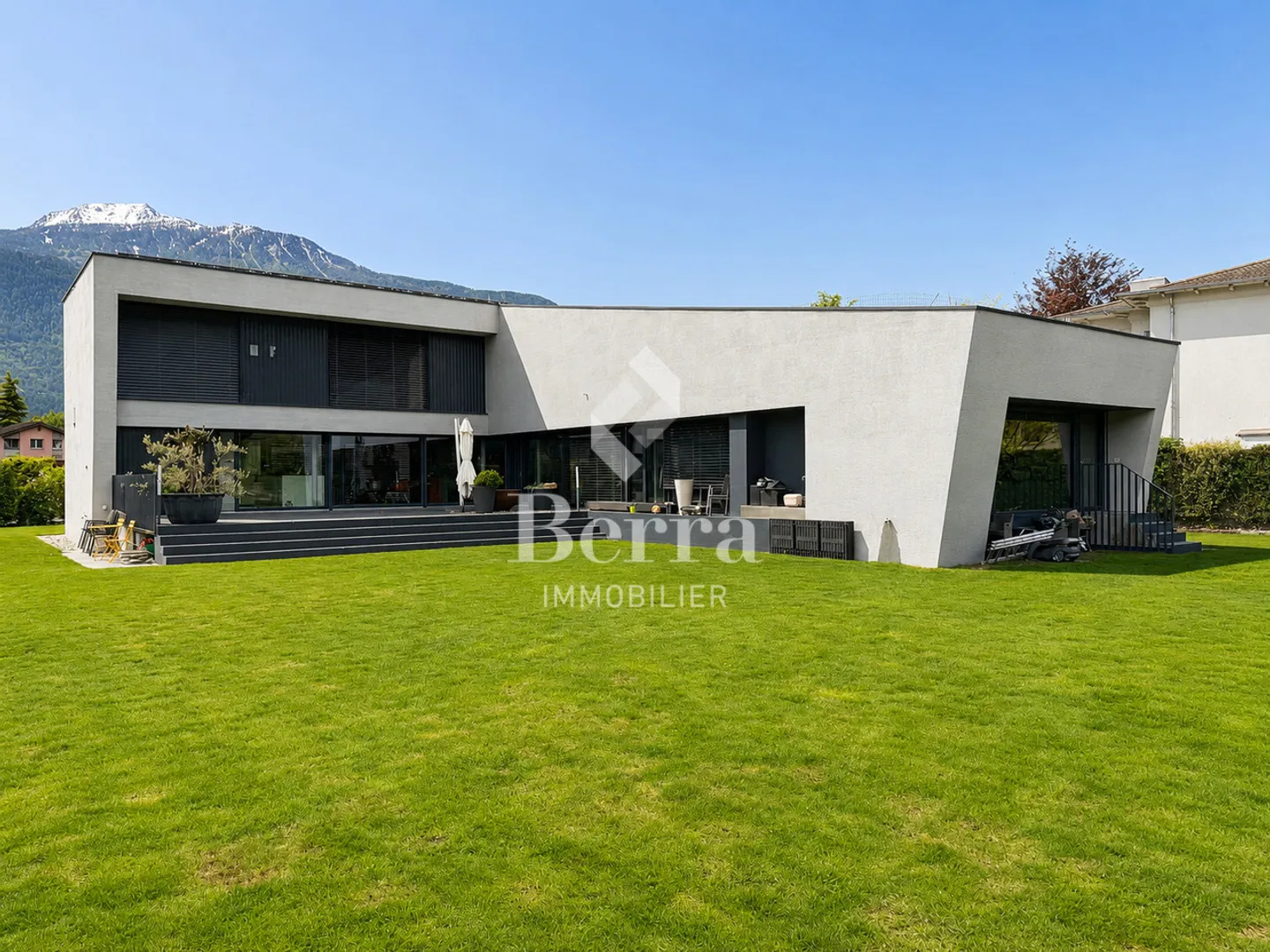 Villa contemporaine exceptionnelle - Photo 2 sur 17