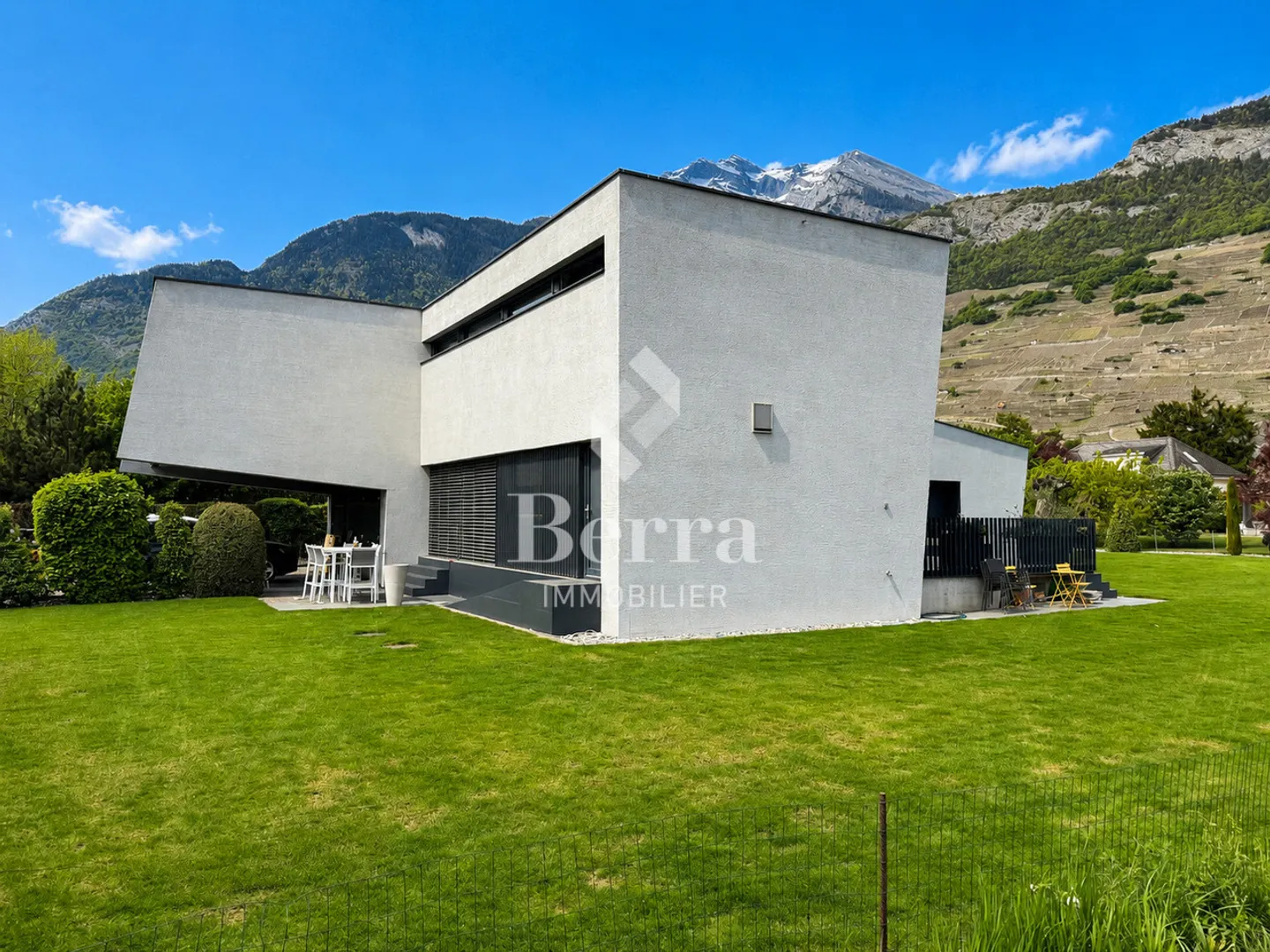 Villa contemporaine exceptionnelle - Photo 6 sur 17