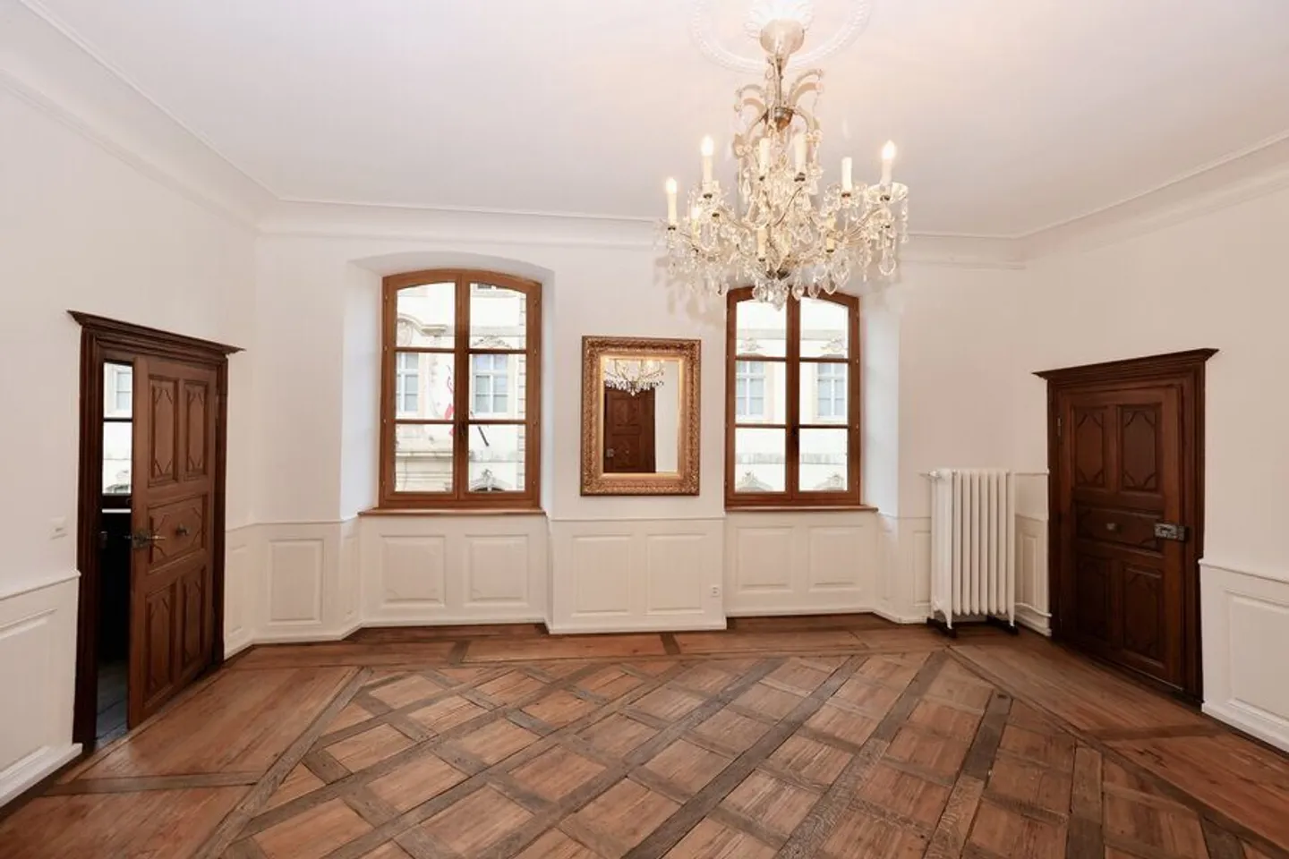 Appartamento elegante di 7 stanze - Foto 3 di 13