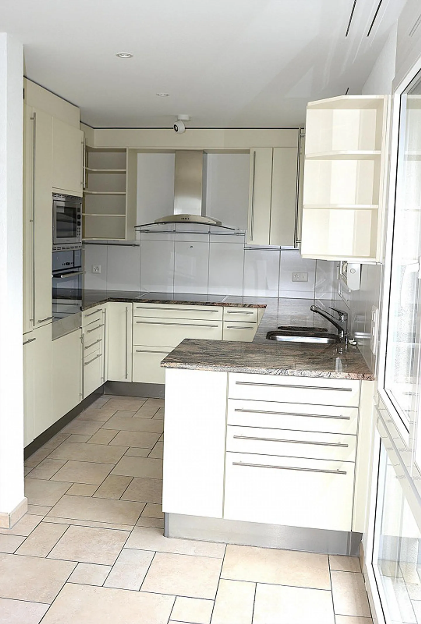 Geräumige 5.5 Zimmer Wohnung - Foto 7 von 14
