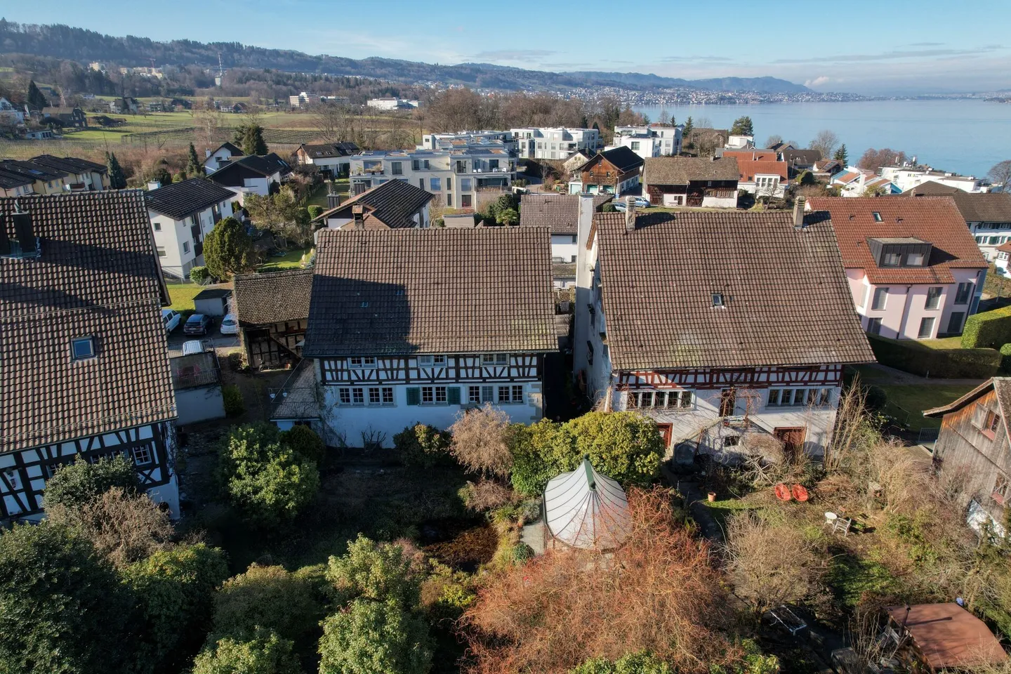 Maison résidentielle historique avec possibilités de développement - Photo 3 sur 8