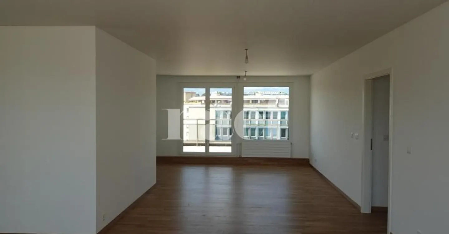 Apartment - Photo 1 of 11