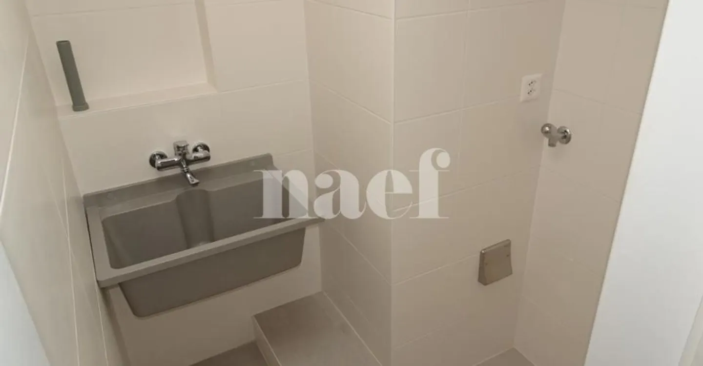Apartment - Photo 8 of 11
