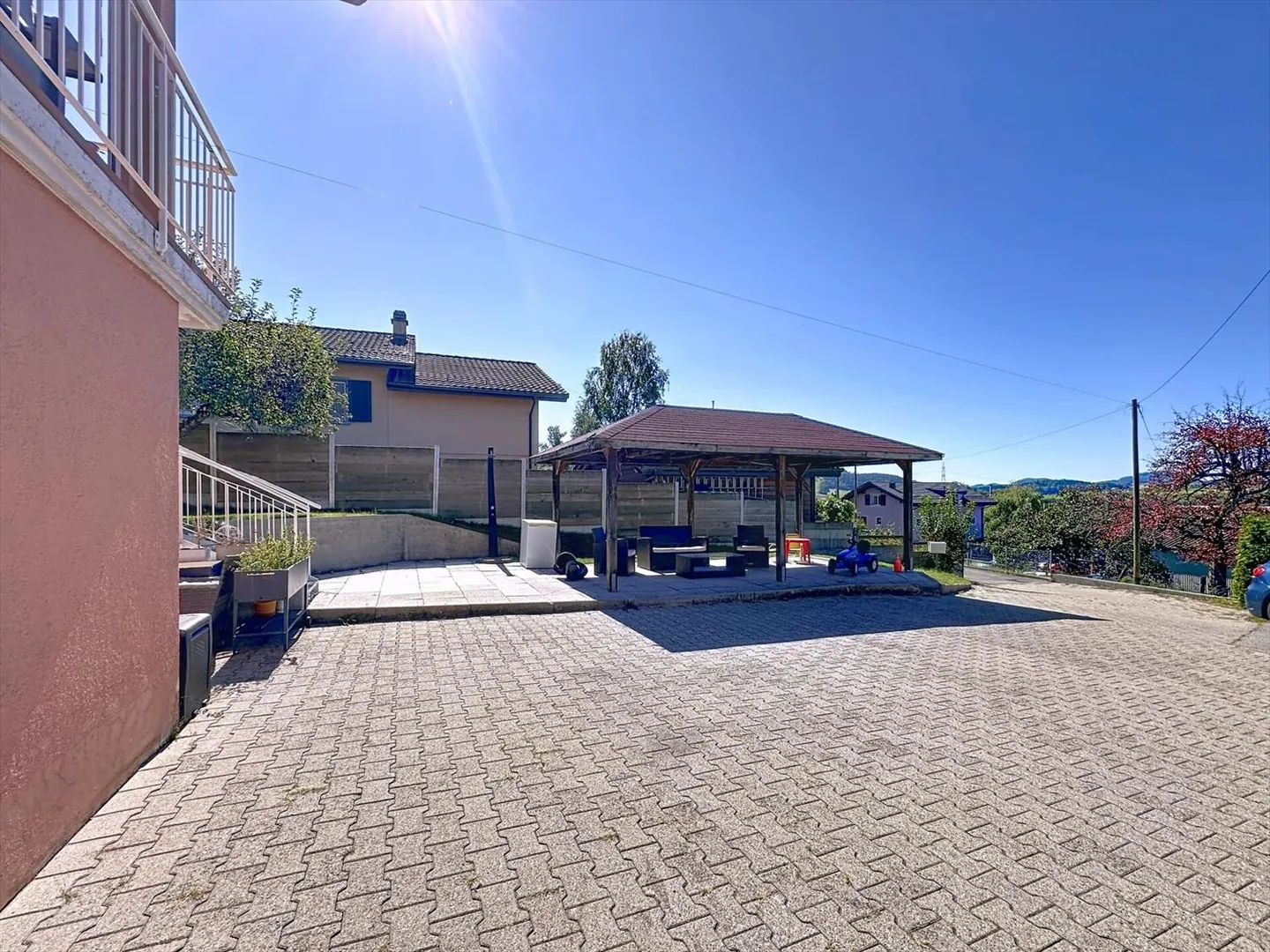 Villa con 2 appartamenti a Palézieux - Foto 9 di 13