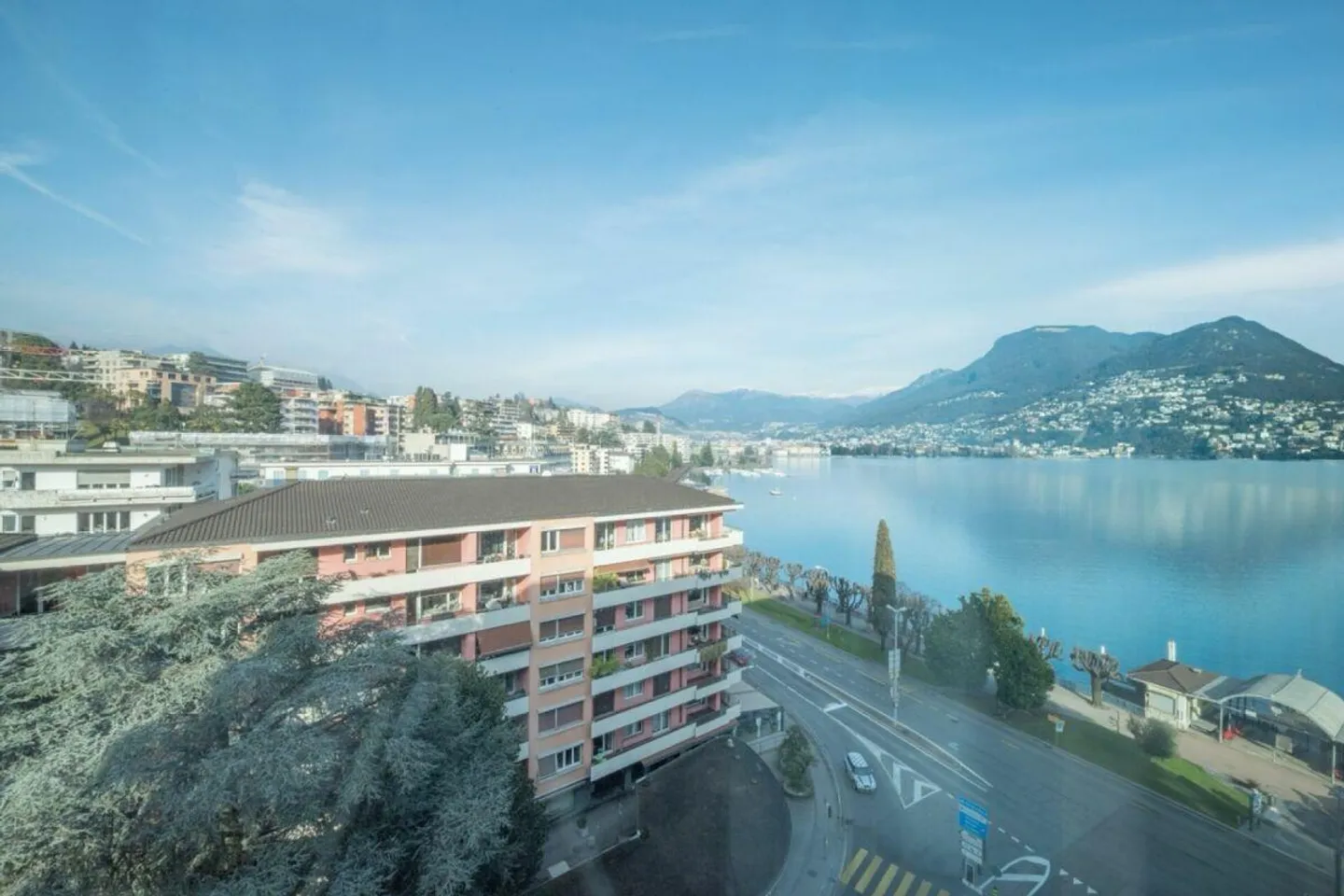 Prestigious Office with Lake View - Photo 9 of 15