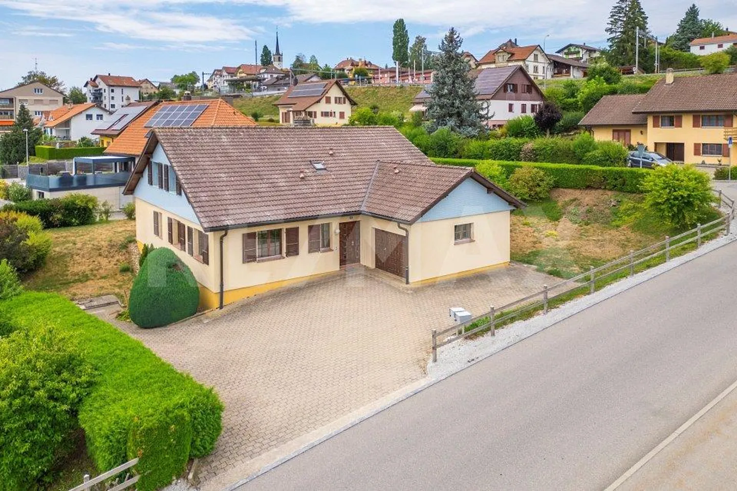 A VILLA, SEVERAL PROJECTS, EXCEPTIONAL POTENTIAL, 2 apartments 4.5 rooms - Photo 1 of 13