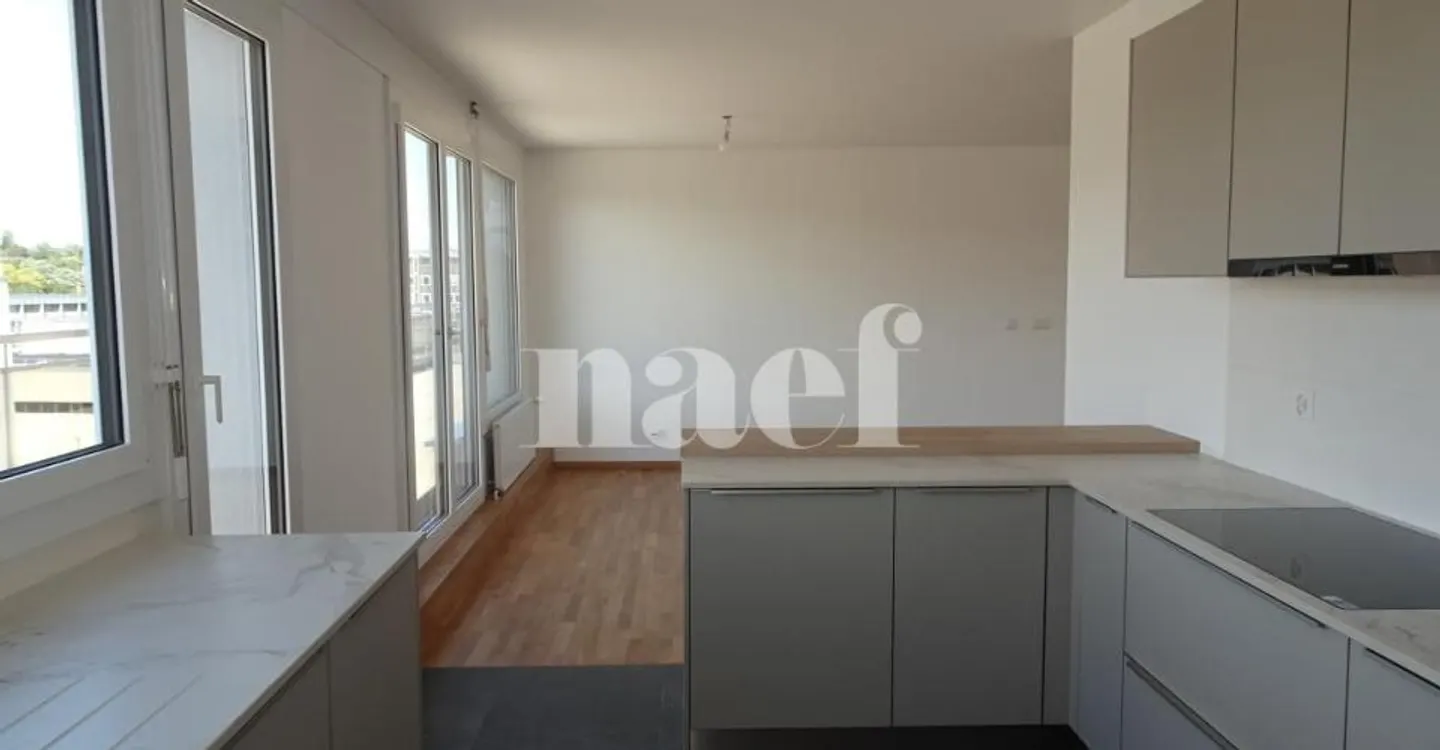 Apartment - Photo 3 of 11