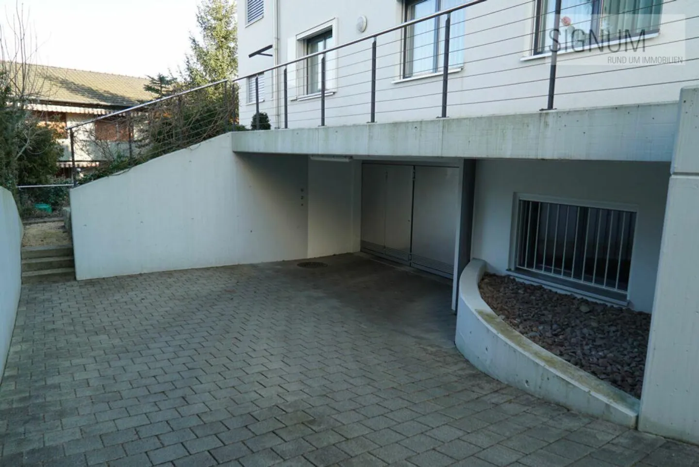 Innenparkplatz in Binningen - Foto 1 von 1