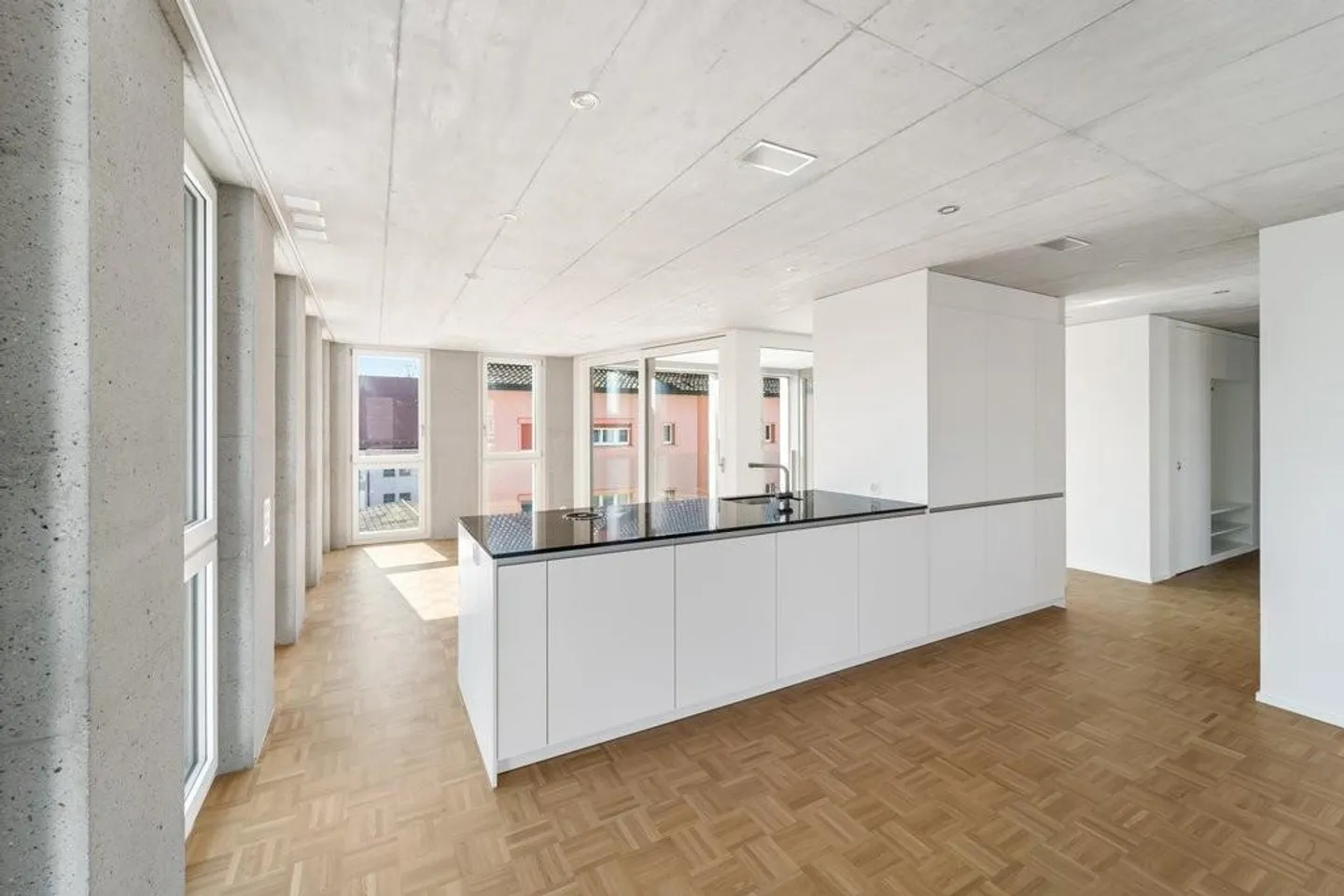 Top modern living - 3.5 room apartment in the center - Photo 4 of 12