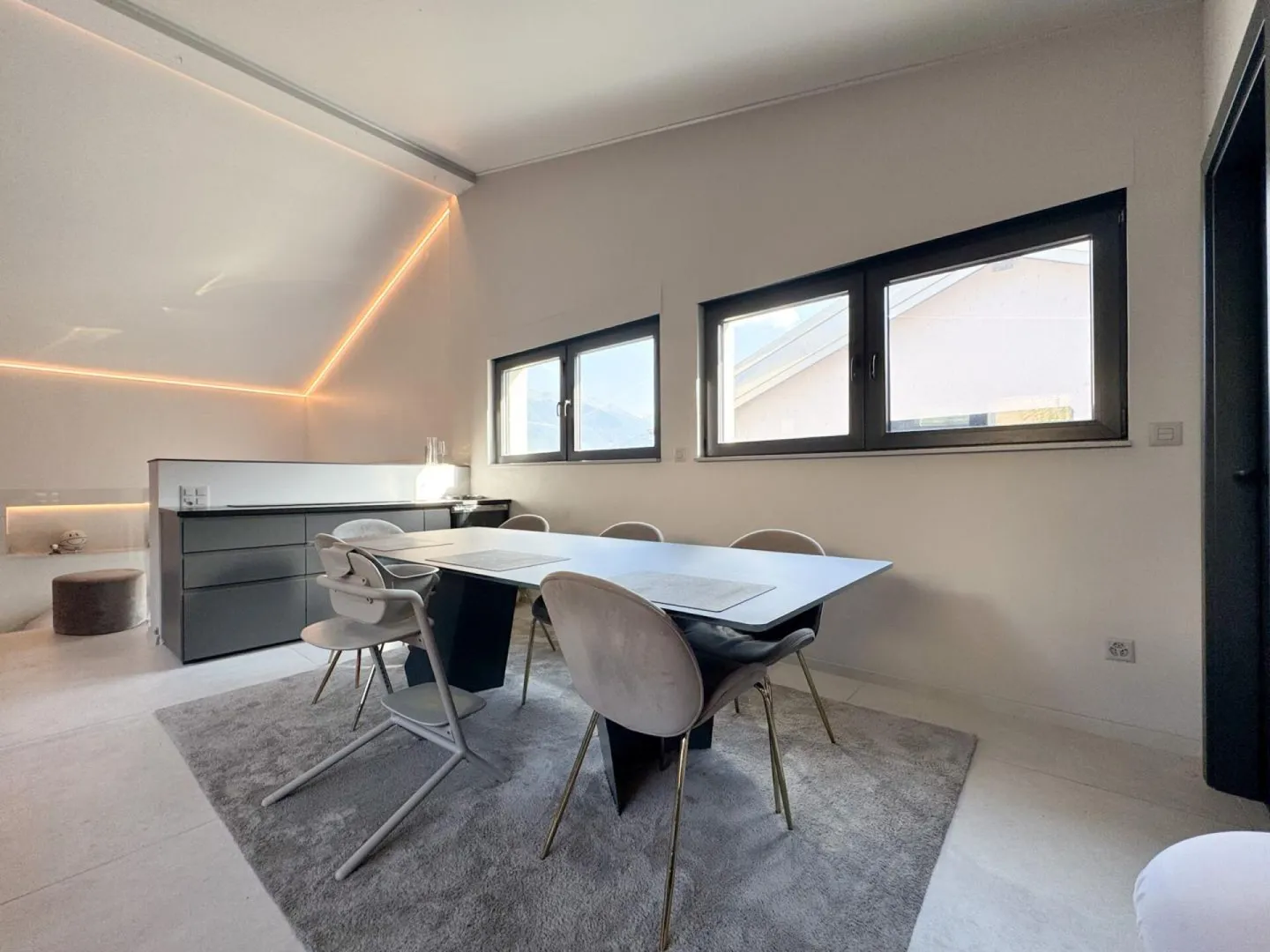 Angrenzende 4-Zimmer-Villa in St-Séverin - Foto 8 von 21