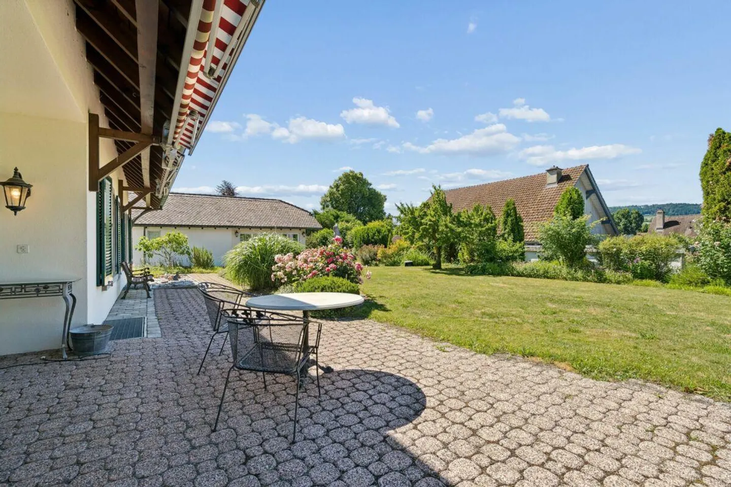 Charmantes Einfamilienhaus in Rheinnähe - mit grossem Garten und We... - Foto 3 di 29