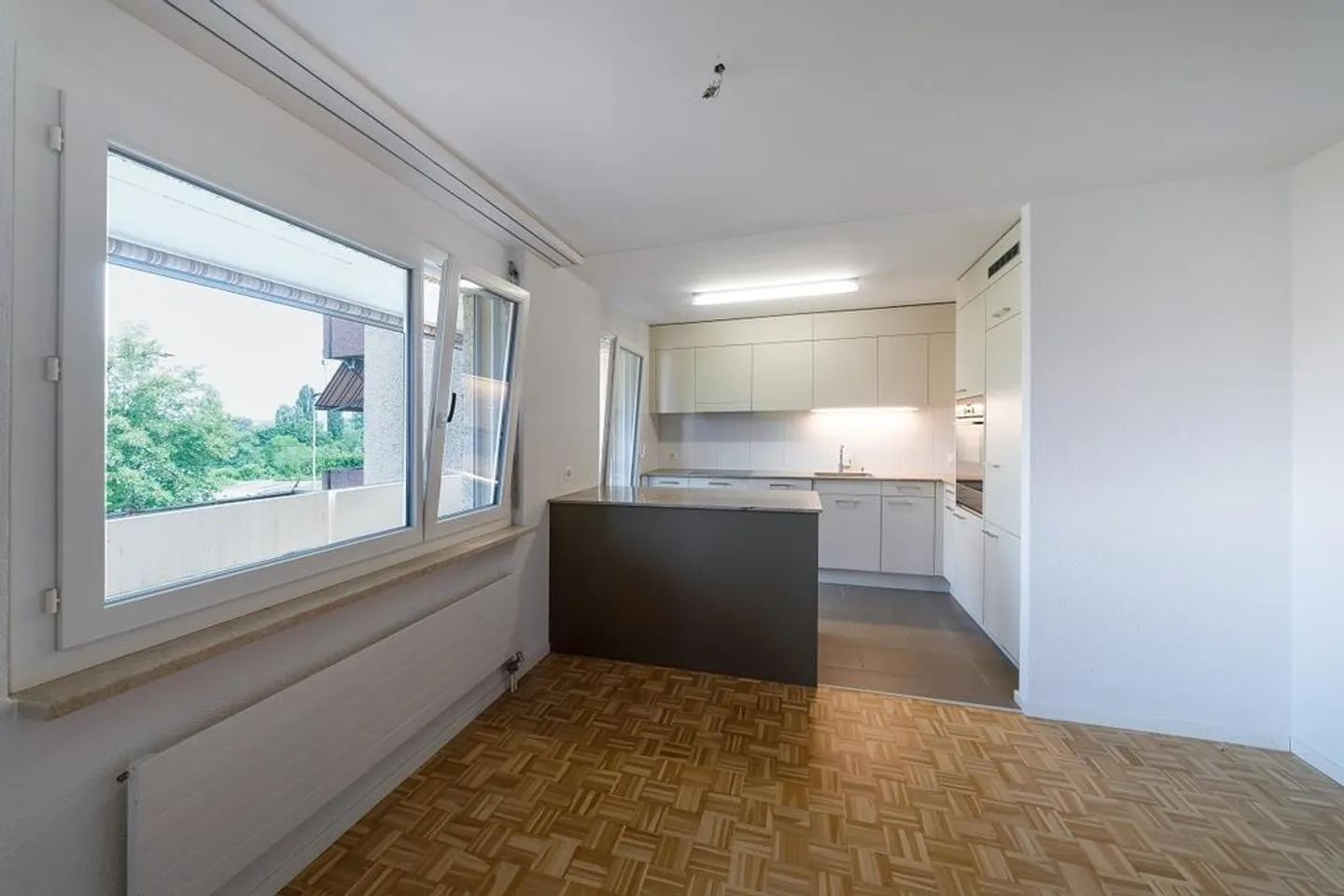 Light-Filled Apartment with Fireplace - Photo 4 of 10