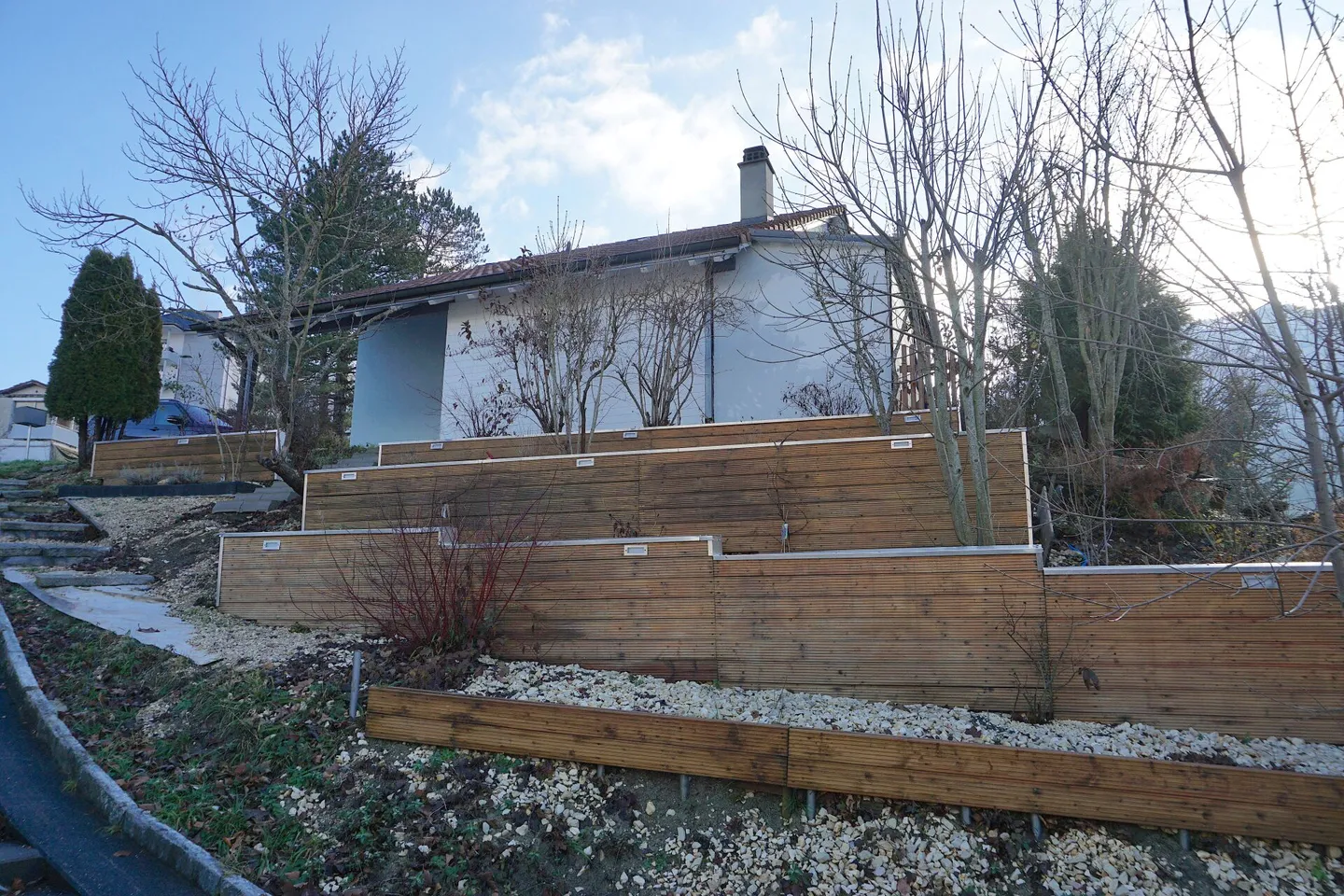 ARI-251 - Very beautiful bright house with 6 rooms ideally located for 240 m2 of living space - Photo 2 of 16