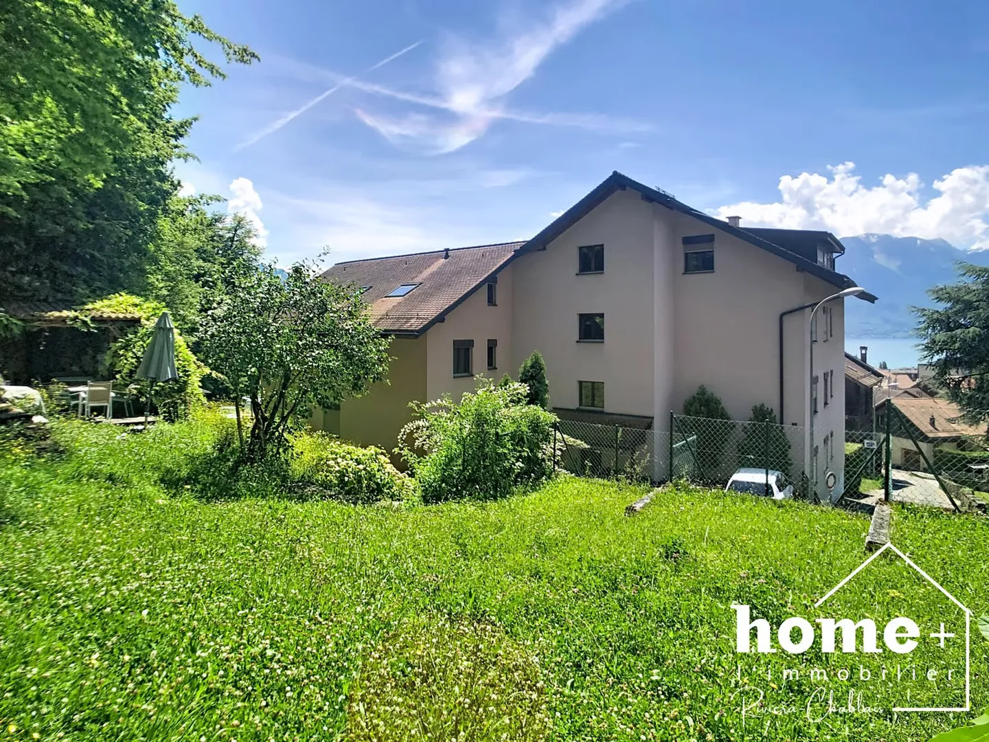 Appartement de 2,5 pièces en rez-de-jardin avec grande terrasse - Foto 8 di 11