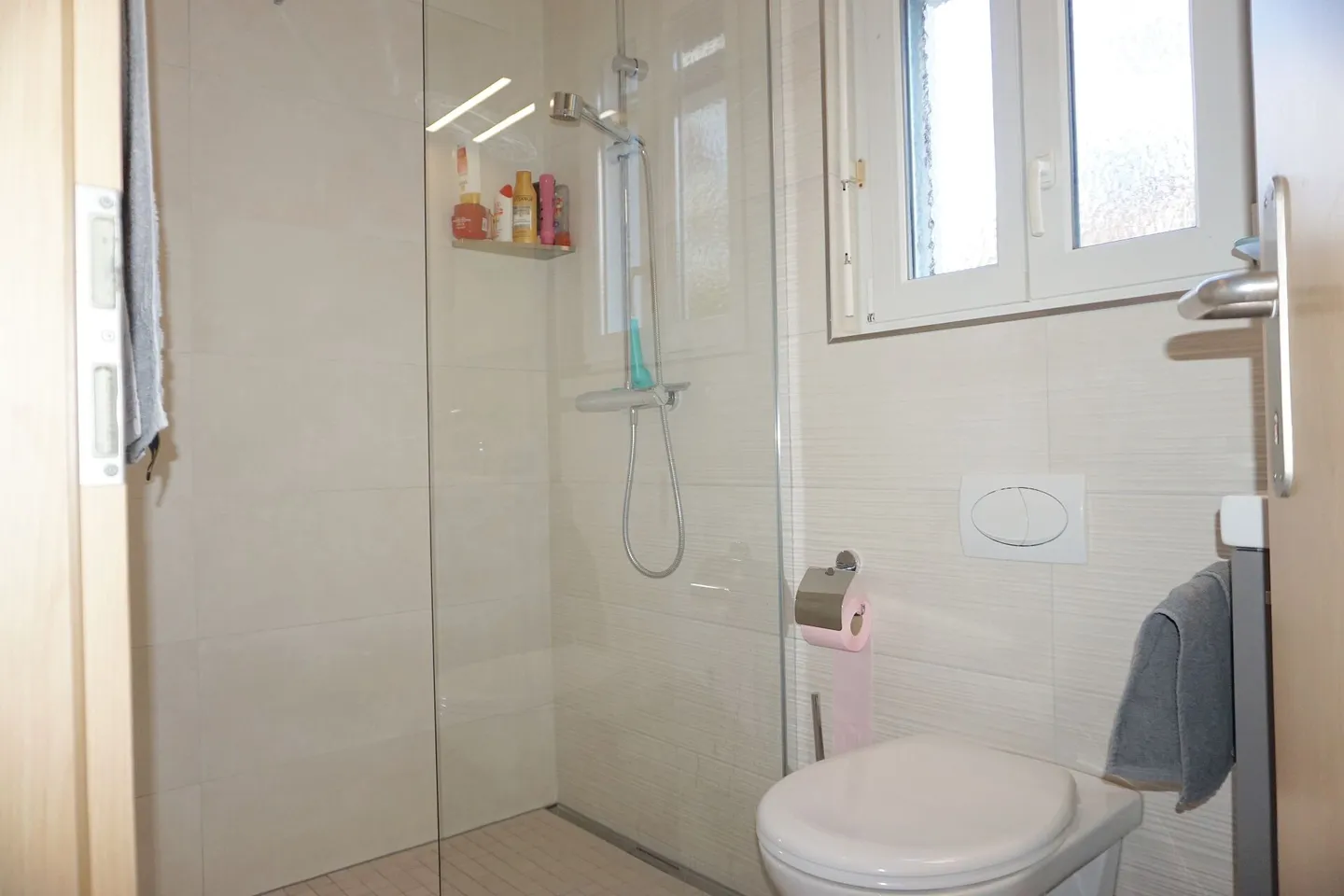 ARI-251 - Very beautiful bright house with 6 rooms ideally located for 240 m2 of living space - Photo 7 of 16