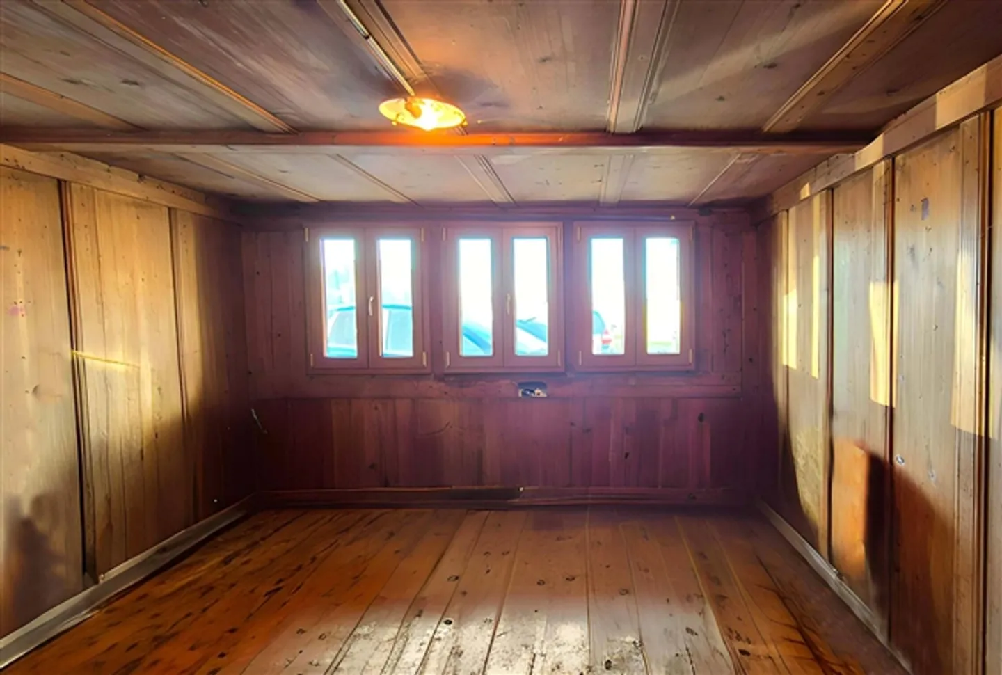 Outstanding large farmhouse to renovate near Bulle (FR) - Photo 7 of 16