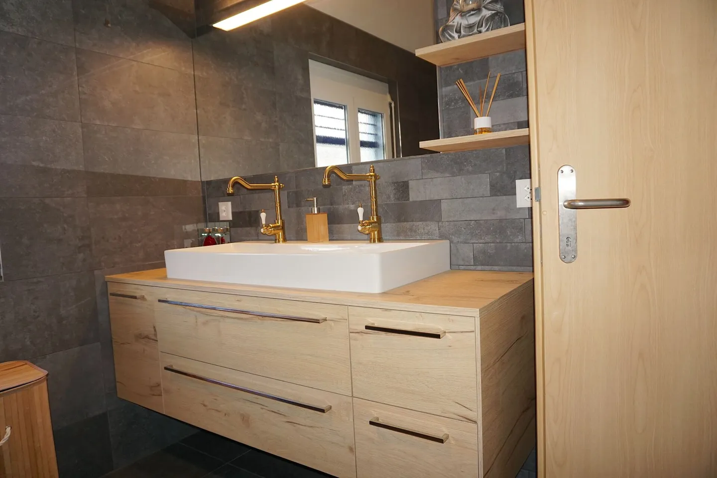 ARI-251 - Very beautiful bright house with 6 rooms ideally located for 240 m2 of living space - Photo 14 of 16