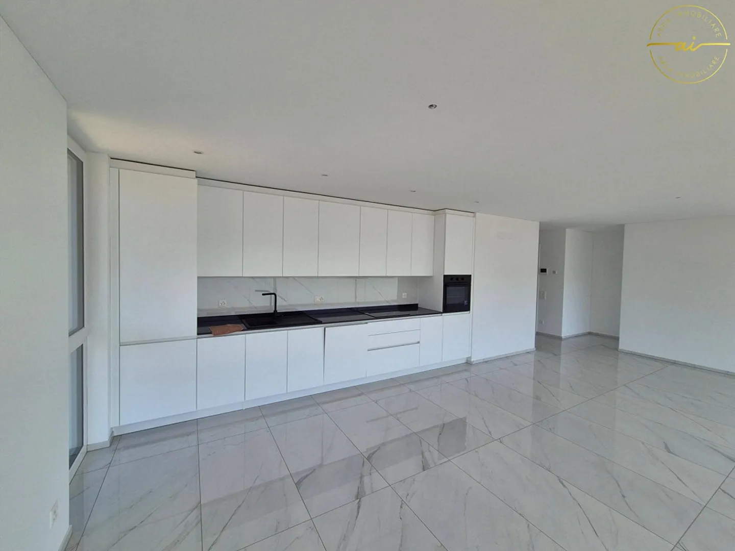 NOUVEAU PENTHOUSE DE 4.5 PIÈCES AVEC GRANDE TERRASSE À VACALLO - Photo 4 sur 13