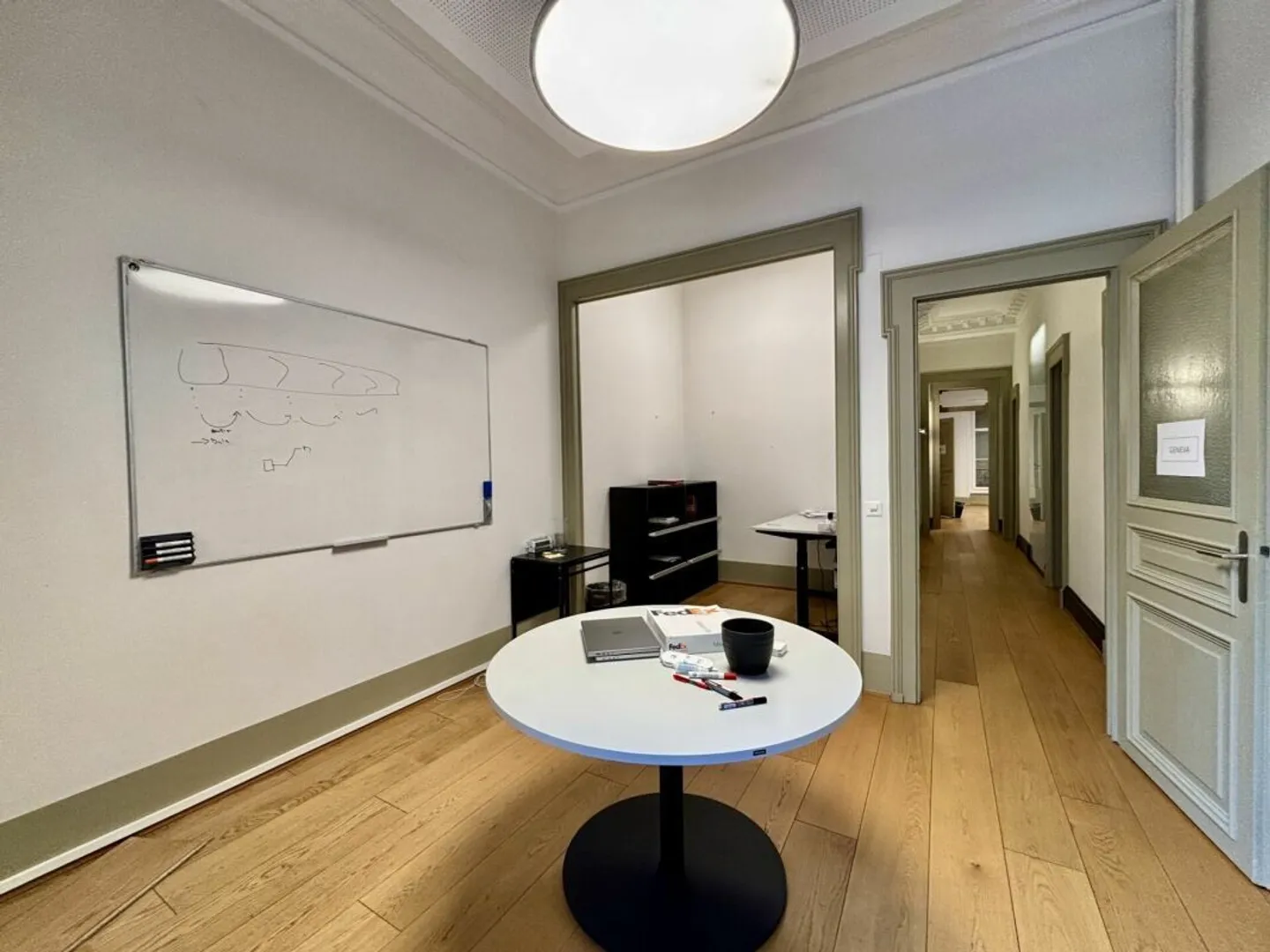 Office 6 rooms - Photo 5 of 12