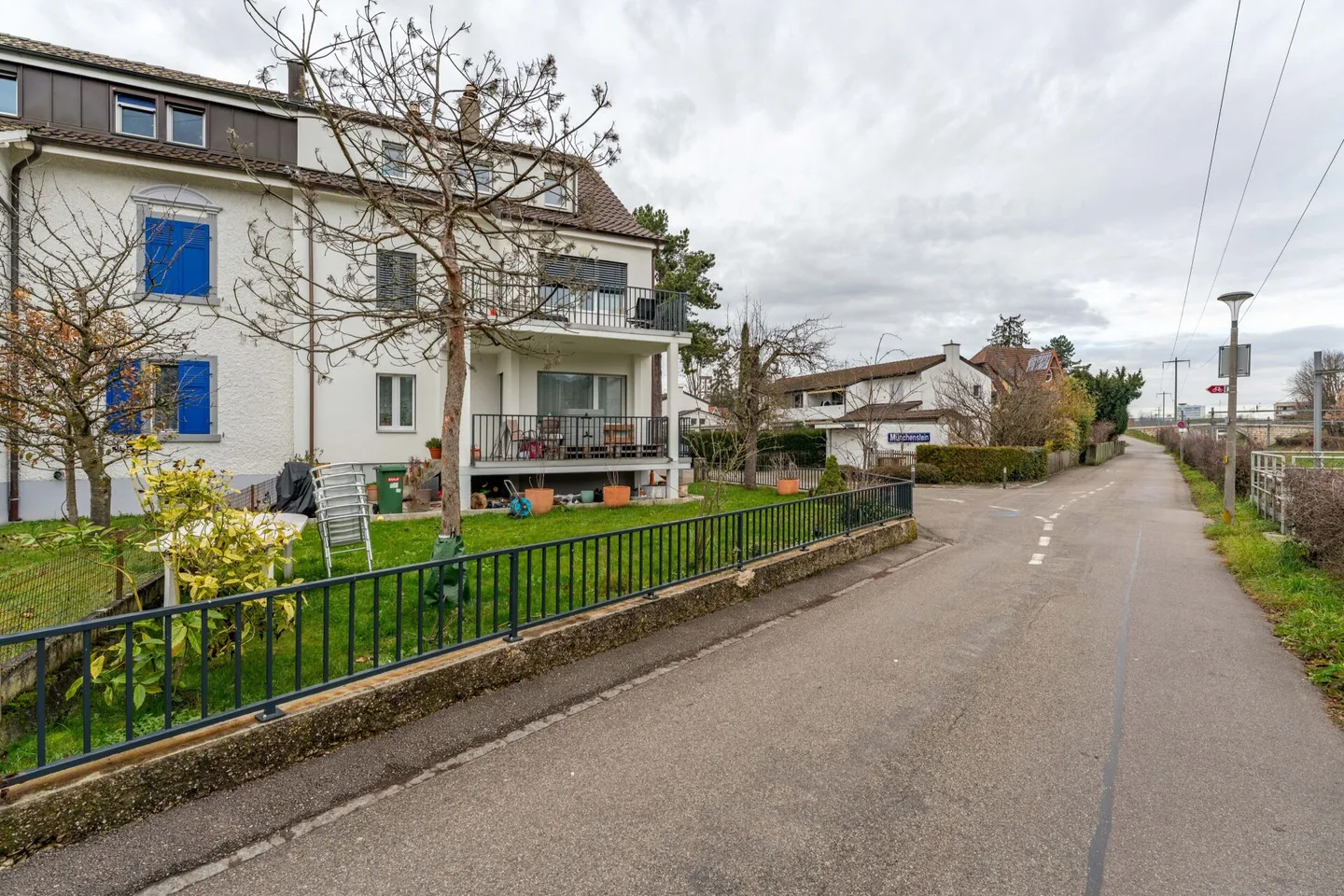 EG-Wohnung mit 14 m² Balkon und 90 m² Garten - Photo 7 of 9