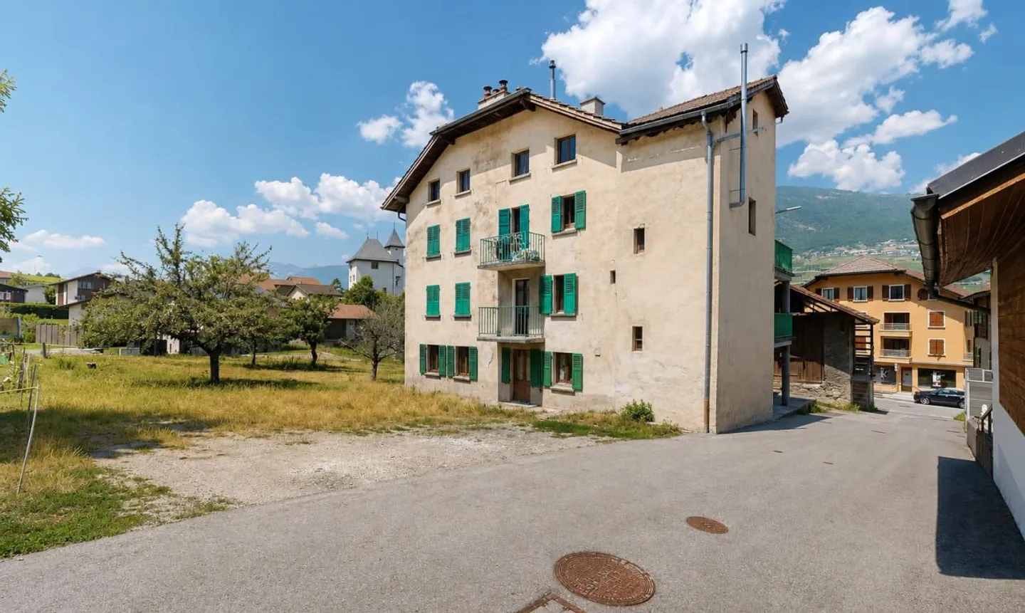 3.5-room apartment in Grône? High renovation potential - Photo 1 of 11