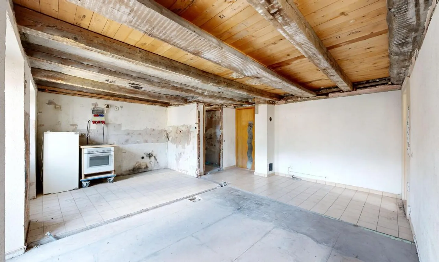 3.5-room apartment in Grône? High renovation potential - Photo 5 of 11