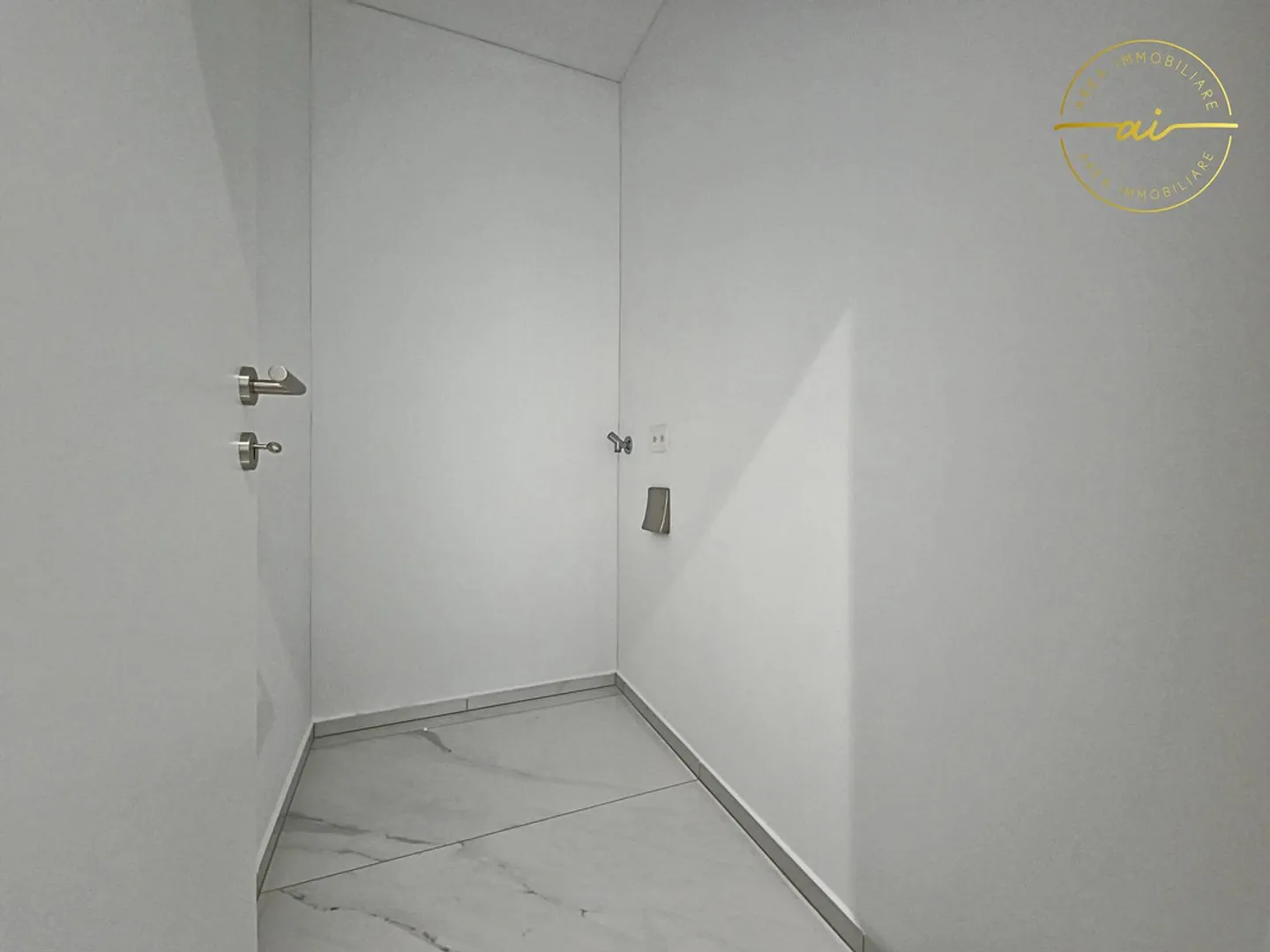 NOUVEAU PENTHOUSE DE 4.5 PIÈCES AVEC GRANDE TERRASSE À VACALLO - Photo 7 sur 13