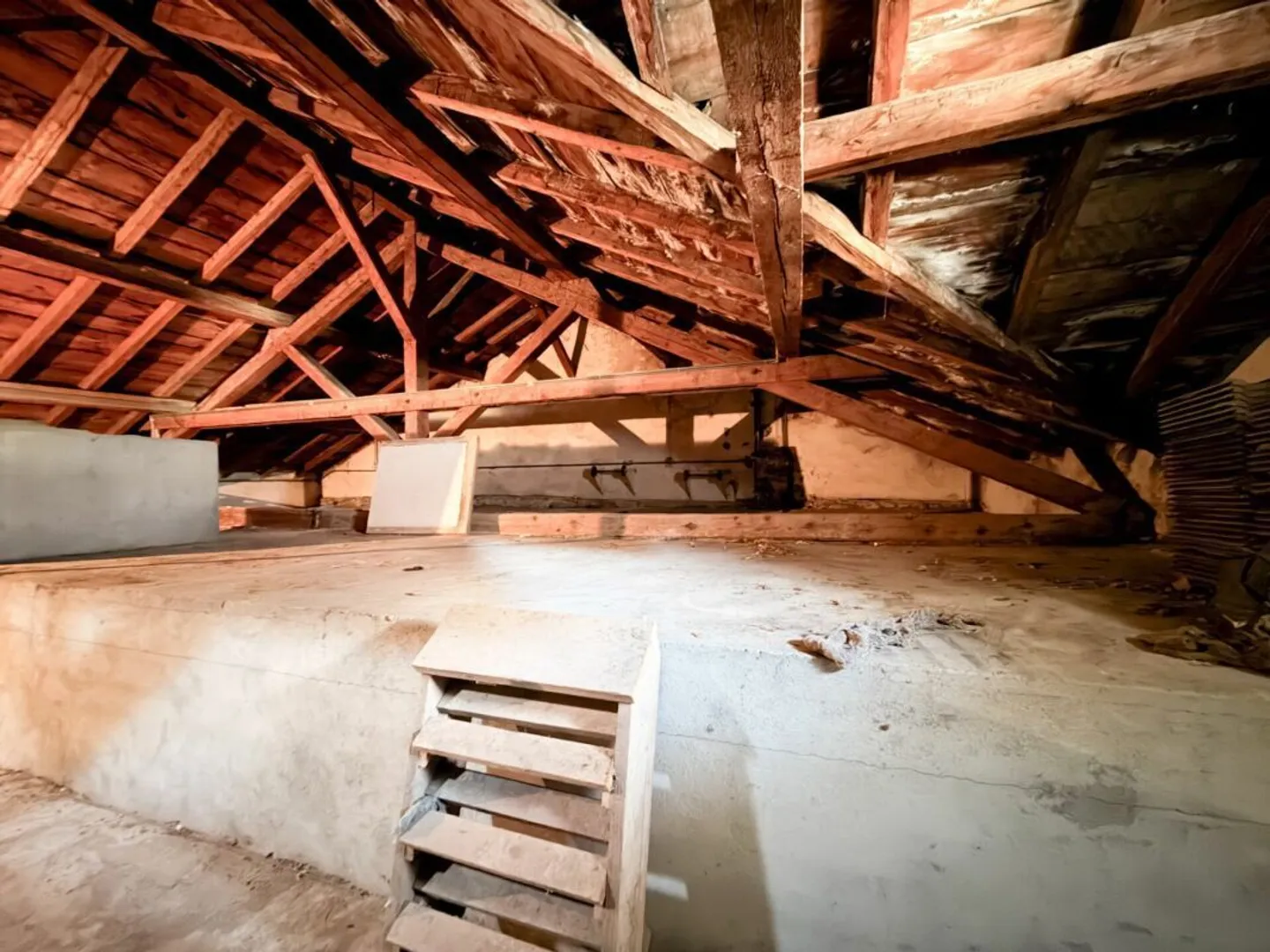 House with the possibility of transforming into multi-apartments in Charrat - Photo 19 of 20