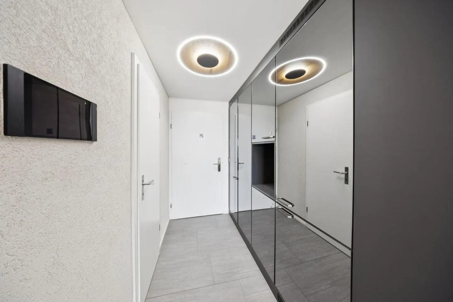 Charming 3.5-room apartment with kitchen and bathroom, bright - Photo 8 of 13