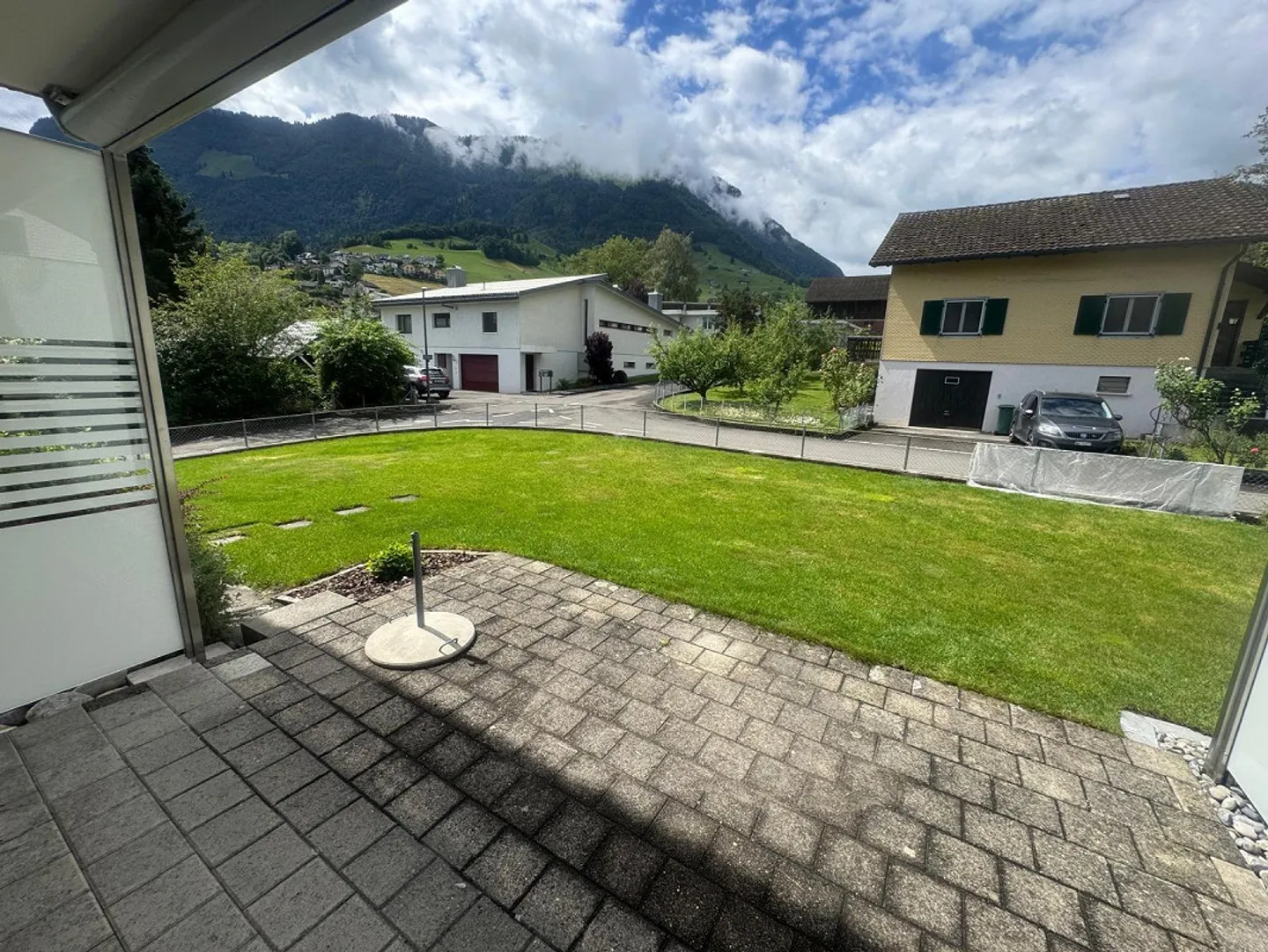 Newly renovated single-family home with garden and great view - Photo 7 of 23