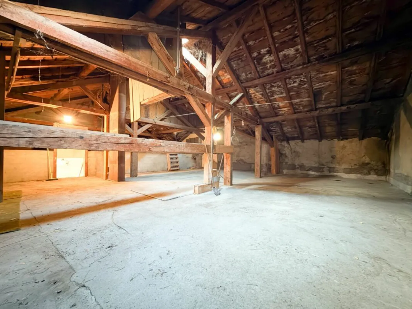 House with the possibility of transforming into multi-apartments in Charrat - Photo 20 of 20