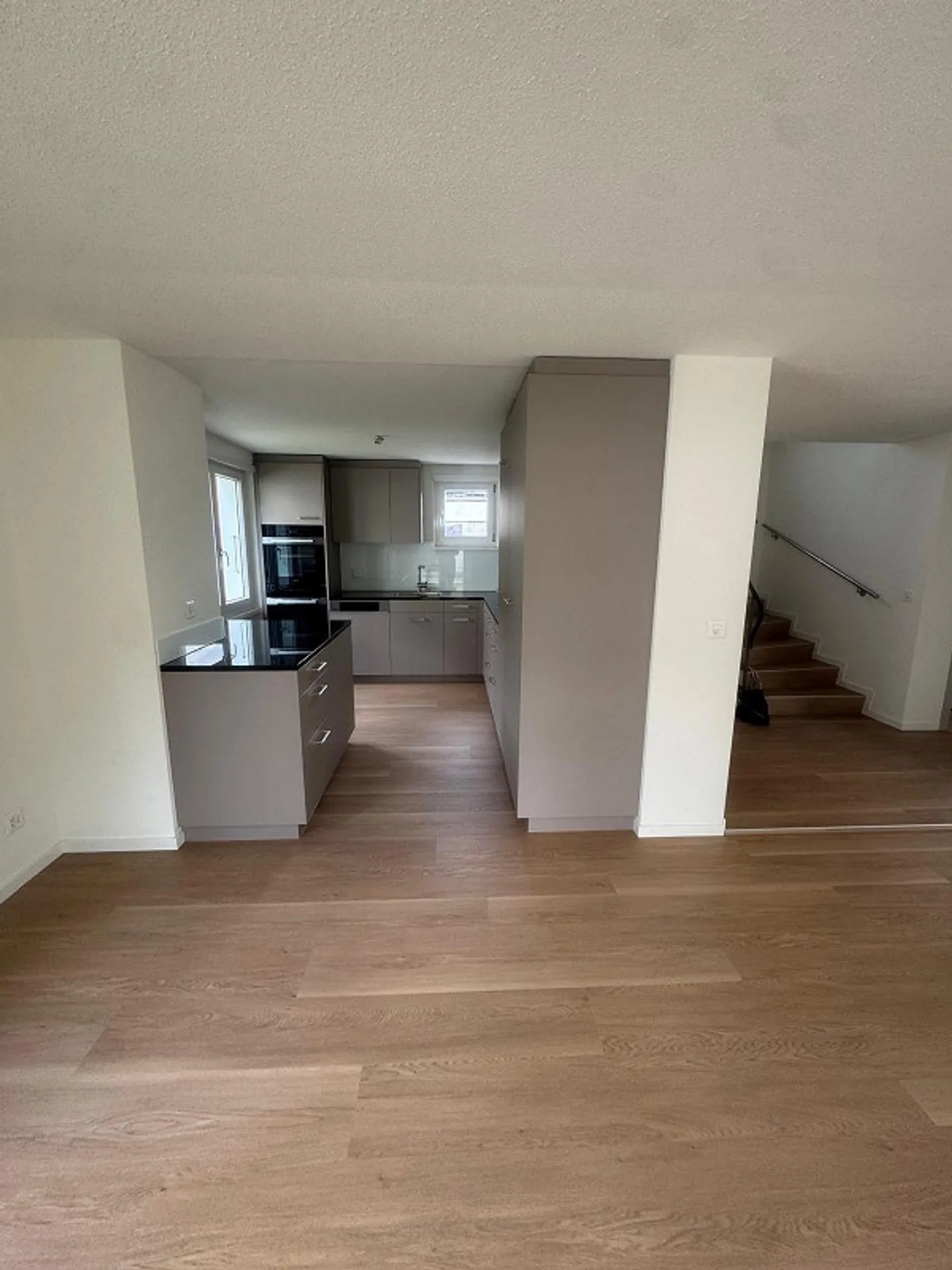 Newly renovated single-family home with garden and great view - Photo 11 of 23
