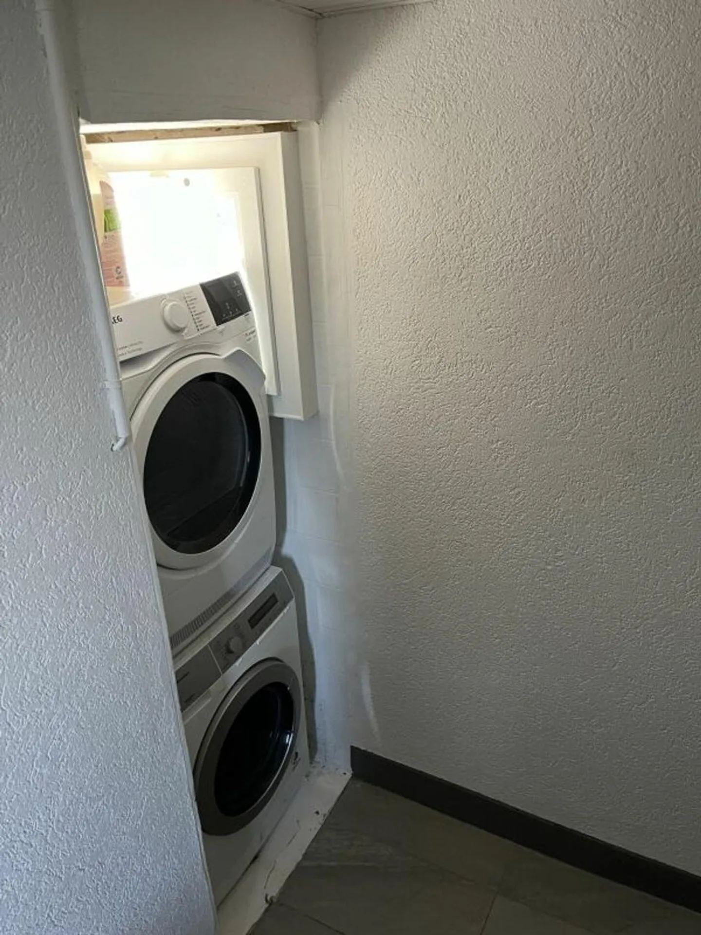 MOLTO BEL DUPLEX, CON UN GRANDE GIARDINO PRIVATO - Foto 7 di 9