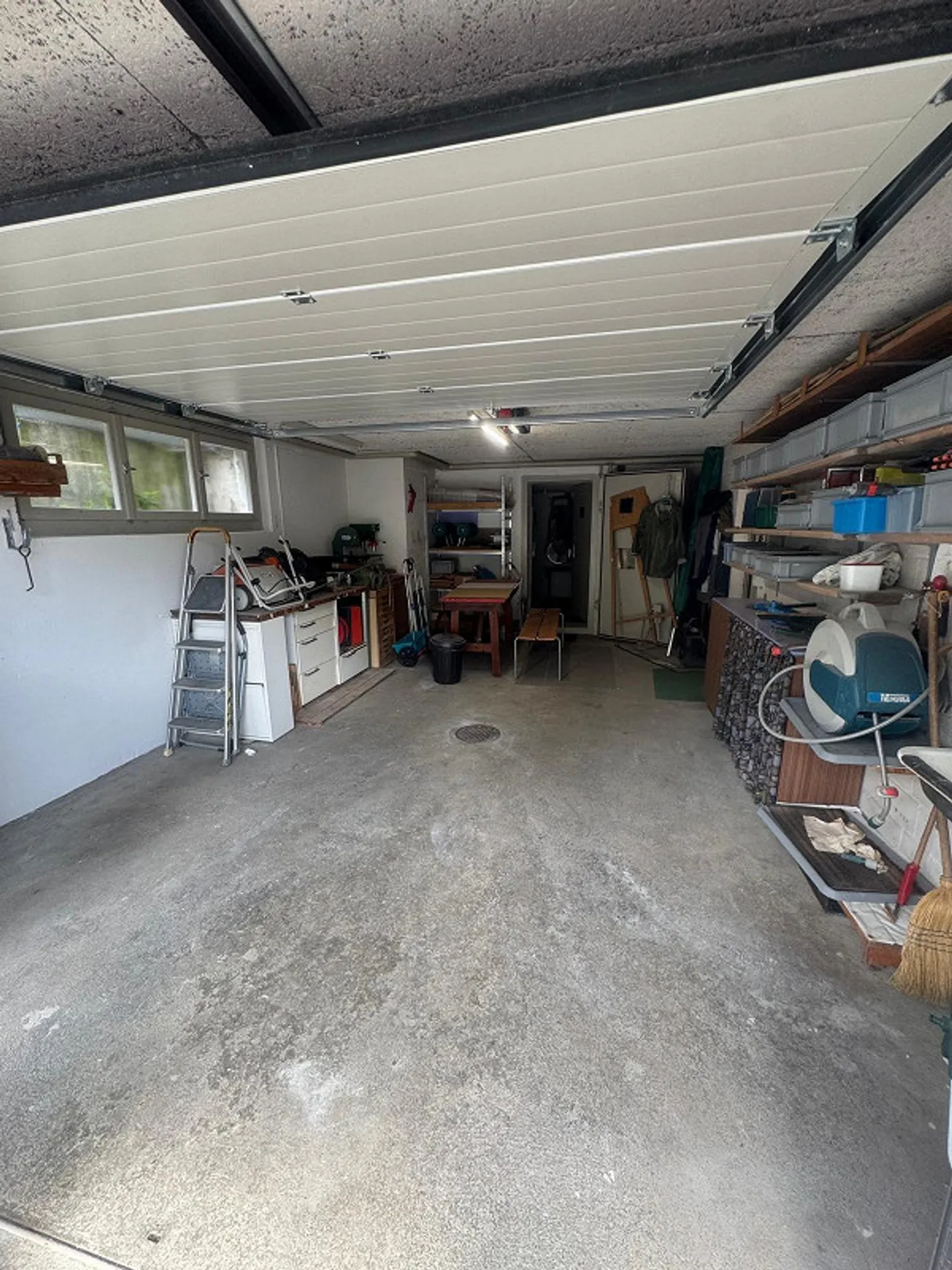 Newly renovated single-family home with garden and great view - Photo 19 of 23