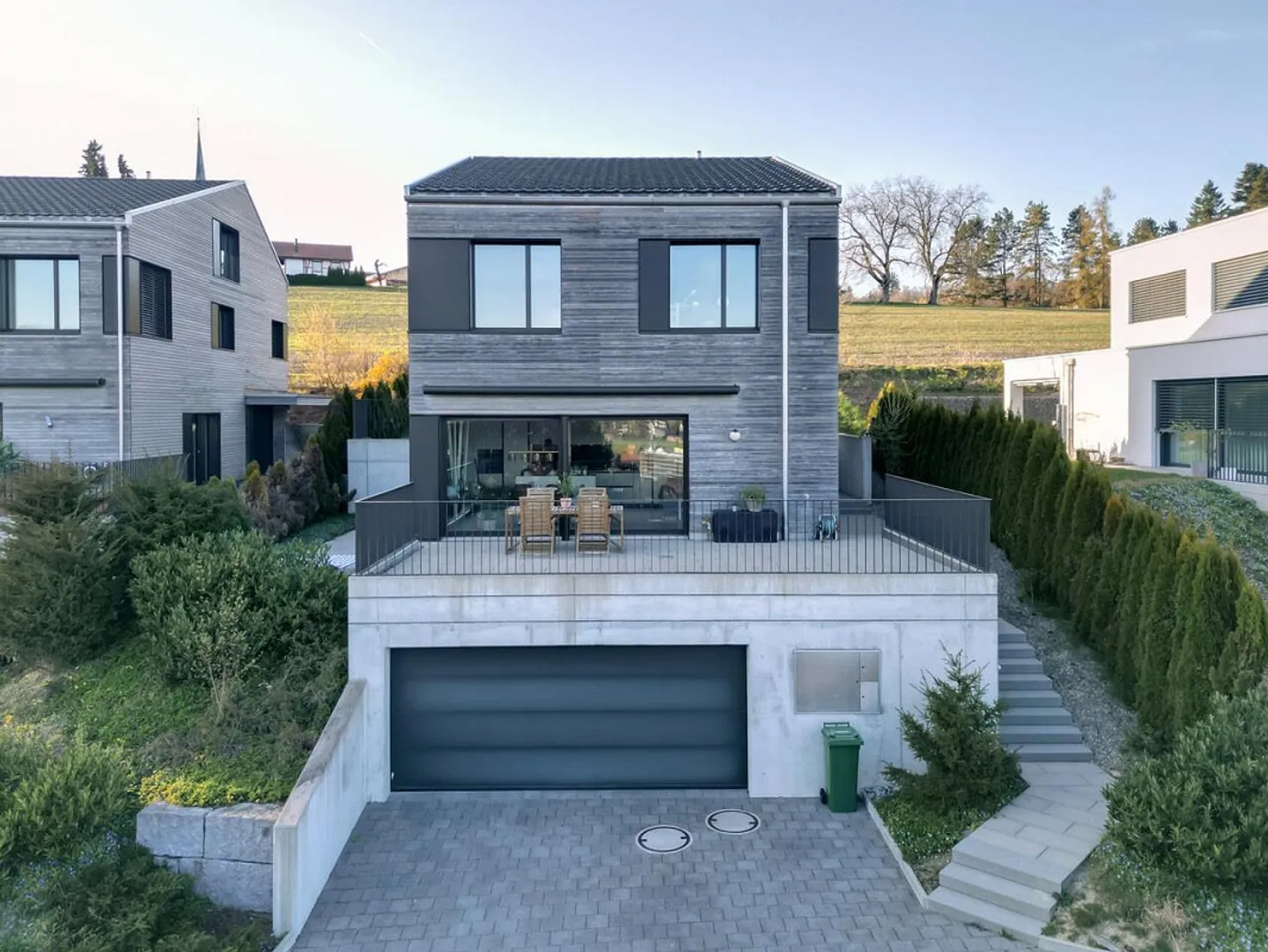 Maison individuelle moderne de 5,5 pièces avec vue panoramique et standard Minergie-P - Photo 2 sur 24