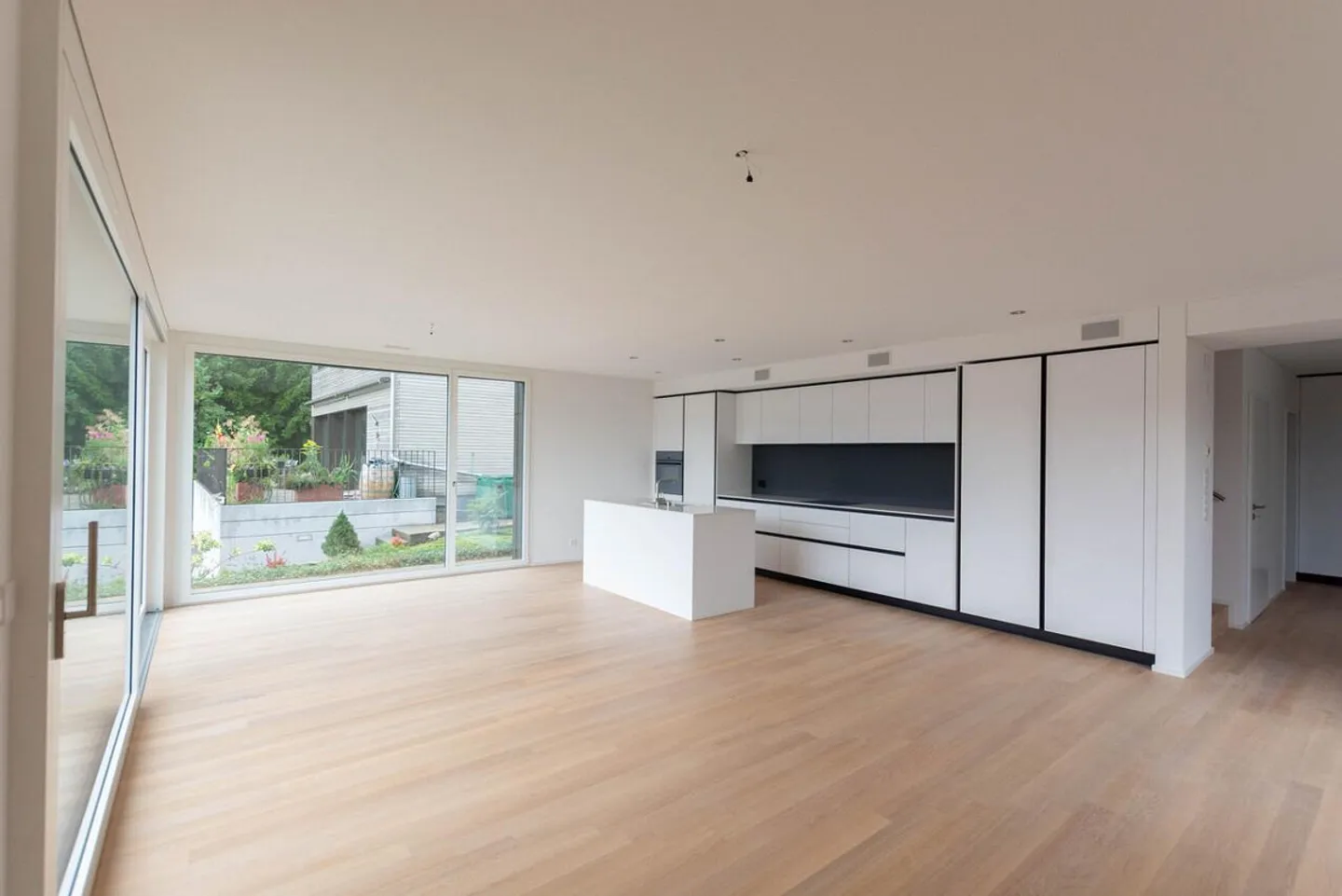 Maison individuelle moderne de 5,5 pièces avec vue panoramique et standard Minergie-P - Photo 4 sur 24