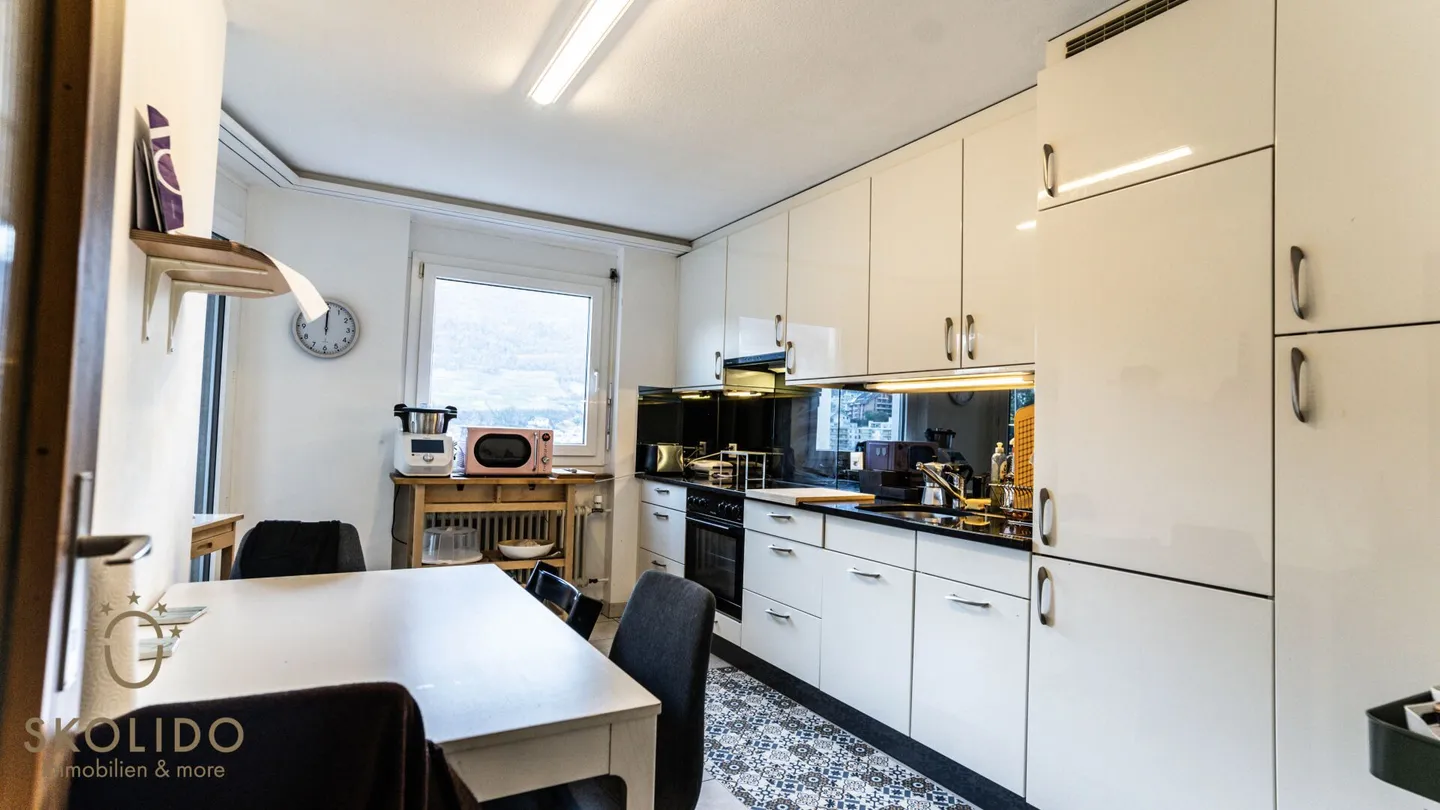 Appartamento 4 ½ locali parzialmente ristrutturato al 12° piano con vista panoramica - Foto 10 di 21