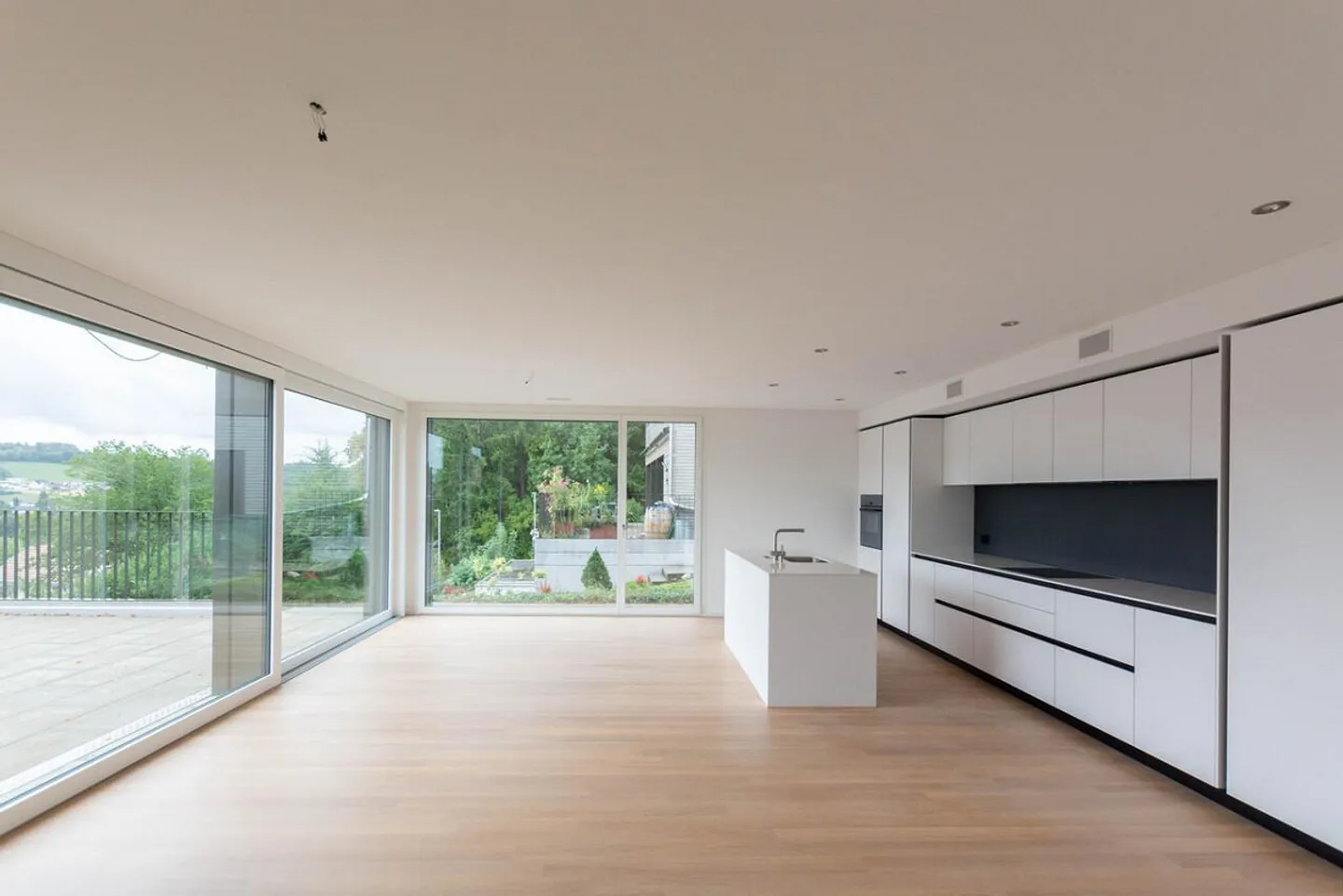 Maison individuelle moderne de 5,5 pièces avec vue panoramique et standard Minergie-P - Photo 5 sur 24