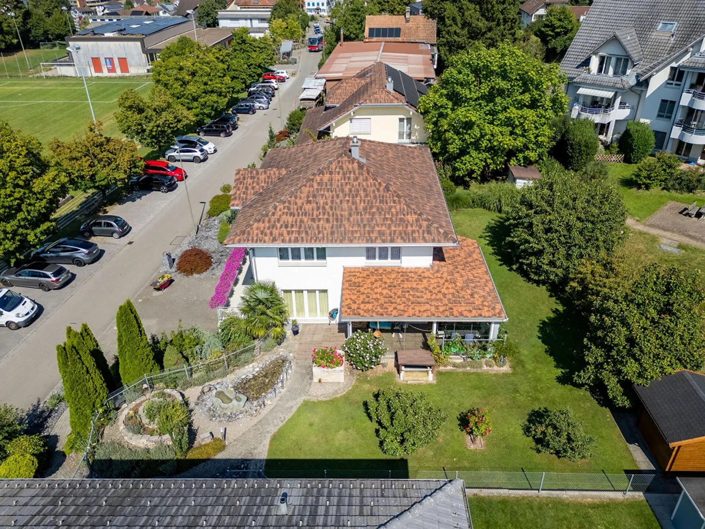 Propriété spacieuse et familiale avec une touche méditerranéenne - Photo 2 sur 9