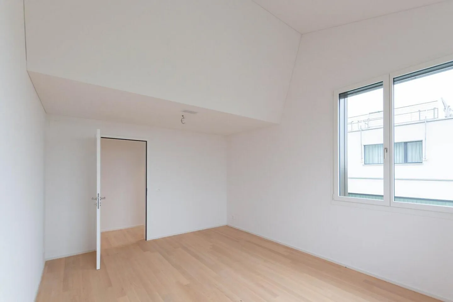 Maison individuelle moderne de 5,5 pièces avec vue panoramique et standard Minergie-P - Photo 8 sur 24