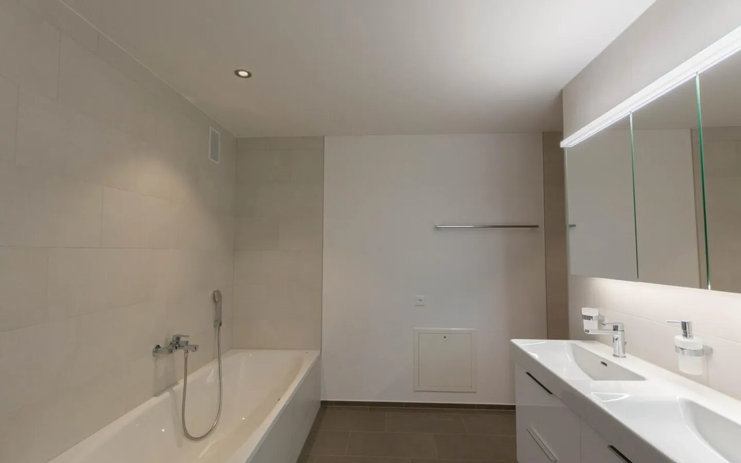 Maison individuelle moderne de 5,5 pièces avec vue panoramique et standard Minergie-P - Photo 14 sur 24