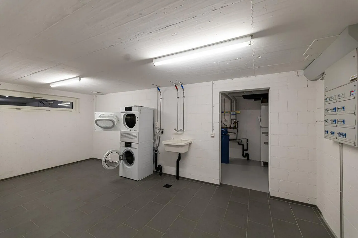 Maison individuelle moderne de 5,5 pièces avec vue panoramique et standard Minergie-P - Photo 22 sur 24