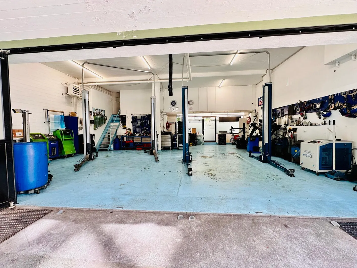 Ehemalige Garage mit Grossem Potenzial - Foto 4 von 7