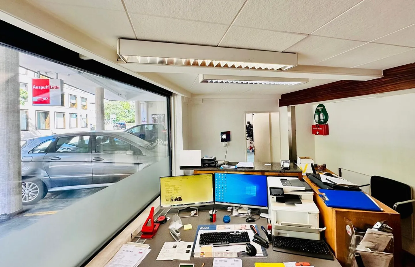 Ehemalige Garage mit Grossem Potenzial - Foto 6 von 7